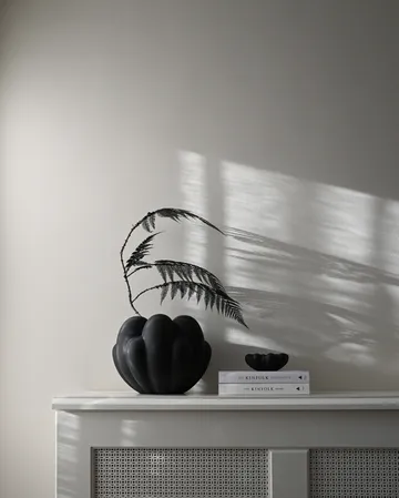 Bloom vase petit 22,5x24 cm - Svart - 101 Copenhagen