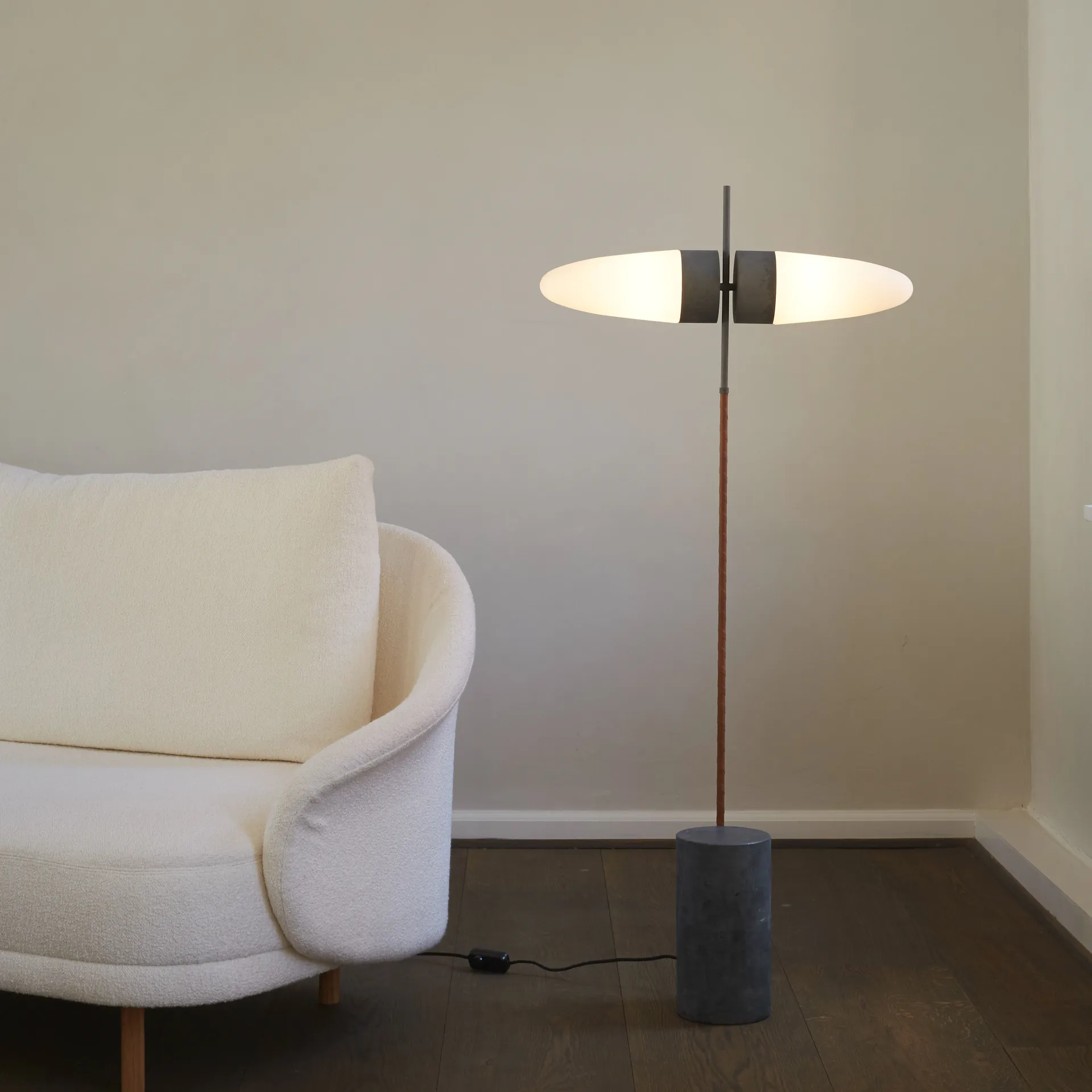 Bull gulvlampe 140 cm, Oksidert 101 Copenhagen
