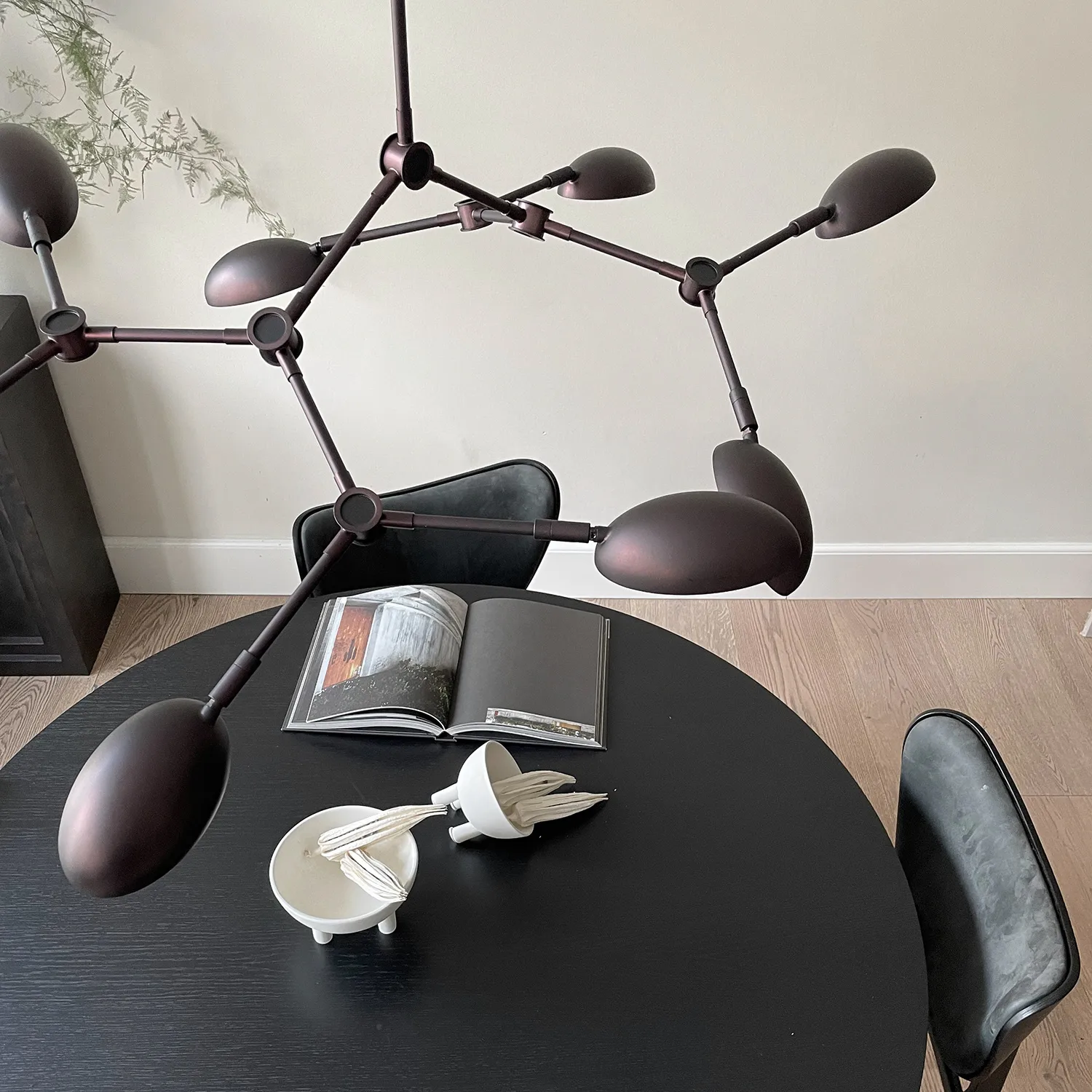 Drop Chandelier lysekrone mini, Burned black 101 Copenhagen