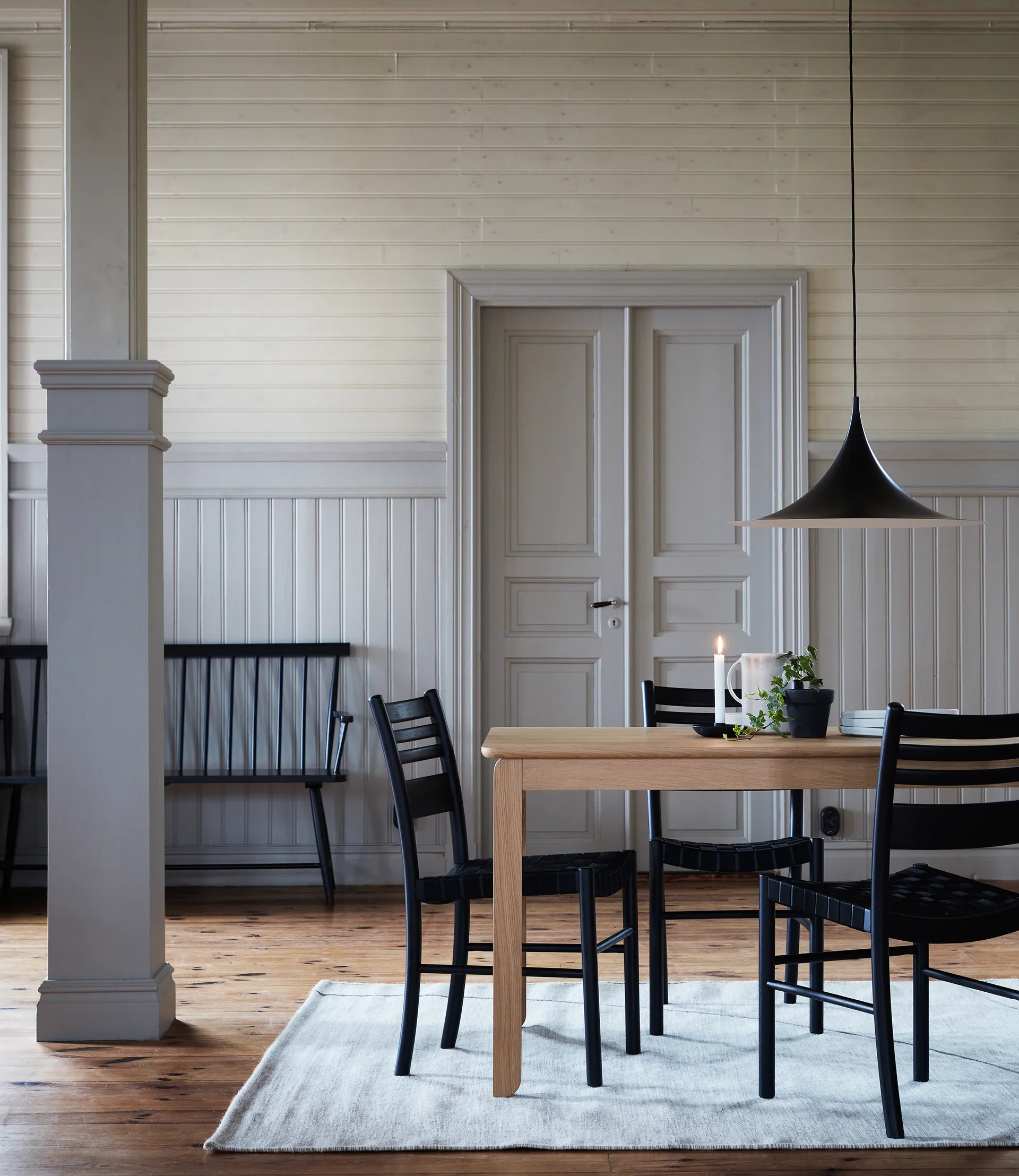 Alfred spisebord 90x220 cm, Hvitpigmentert eik 1898