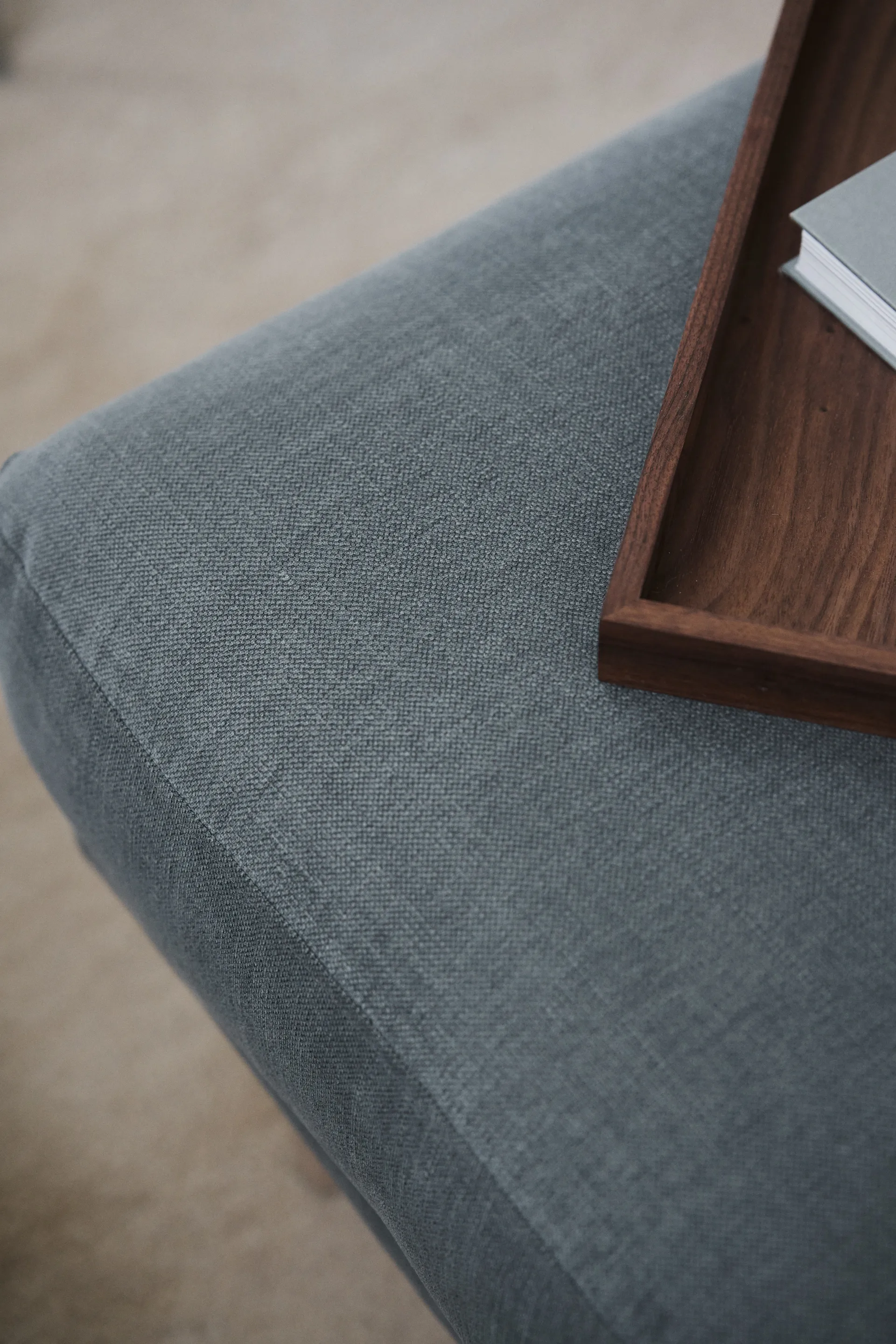 Lidnäs fotskammel, Caleido mørkegrå 1898