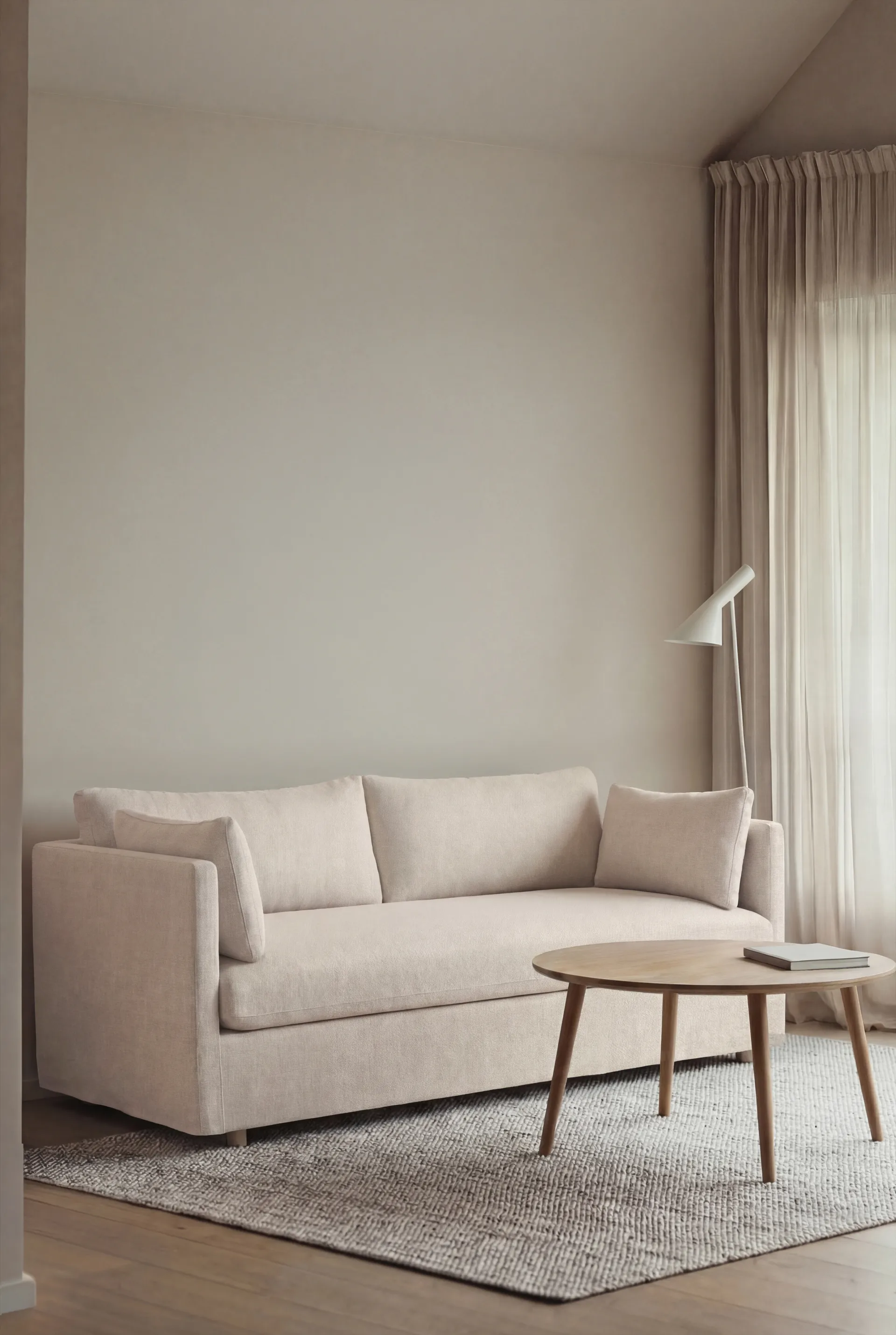 Linnevik sofa, Caleido Beige 9600-hvitoljet eik, 2-seters, med skjørt 1898