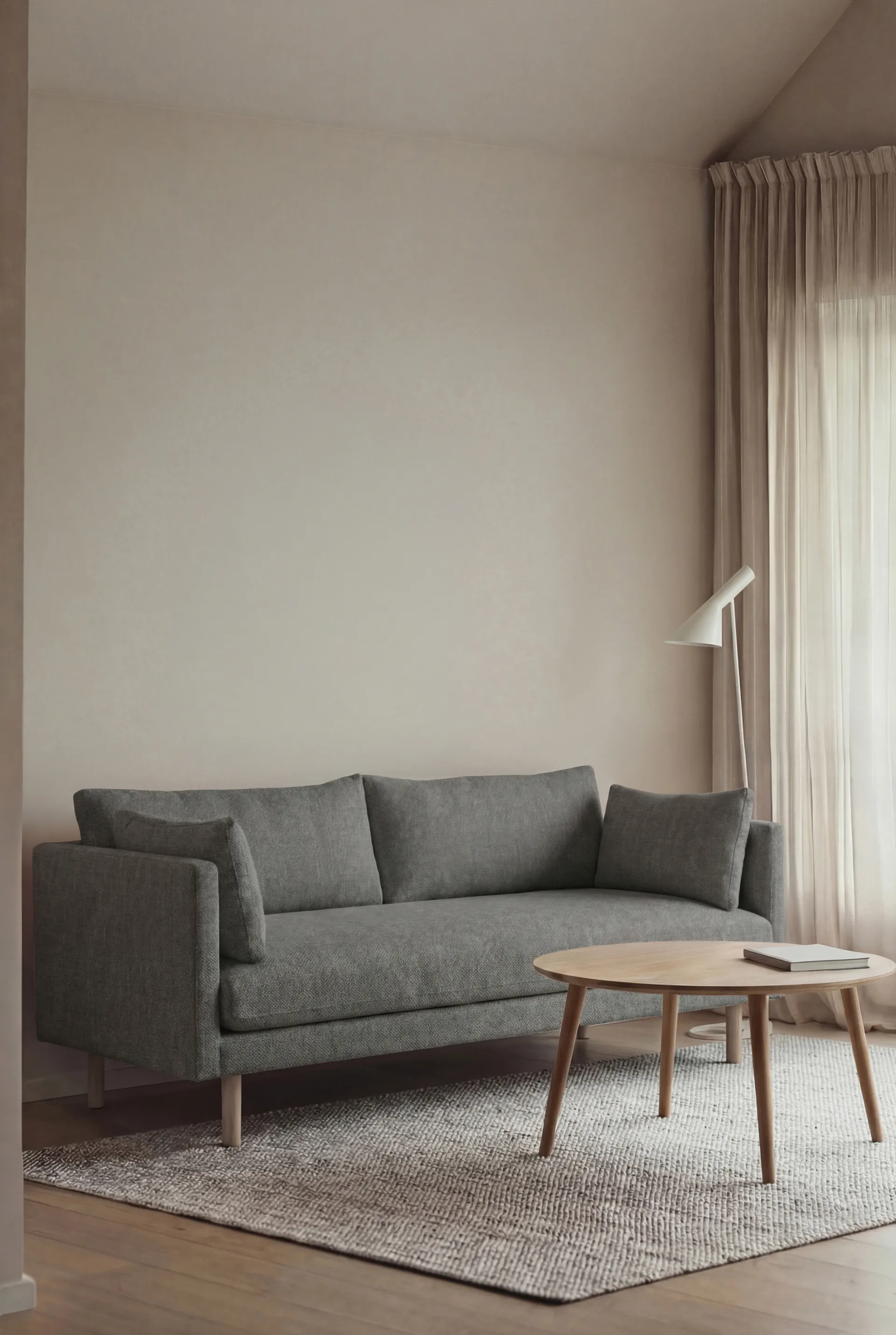 Linnevik sofa, Caleido Grey 1240-hvitoljet eik, 2-seters, uten skjørt 1898