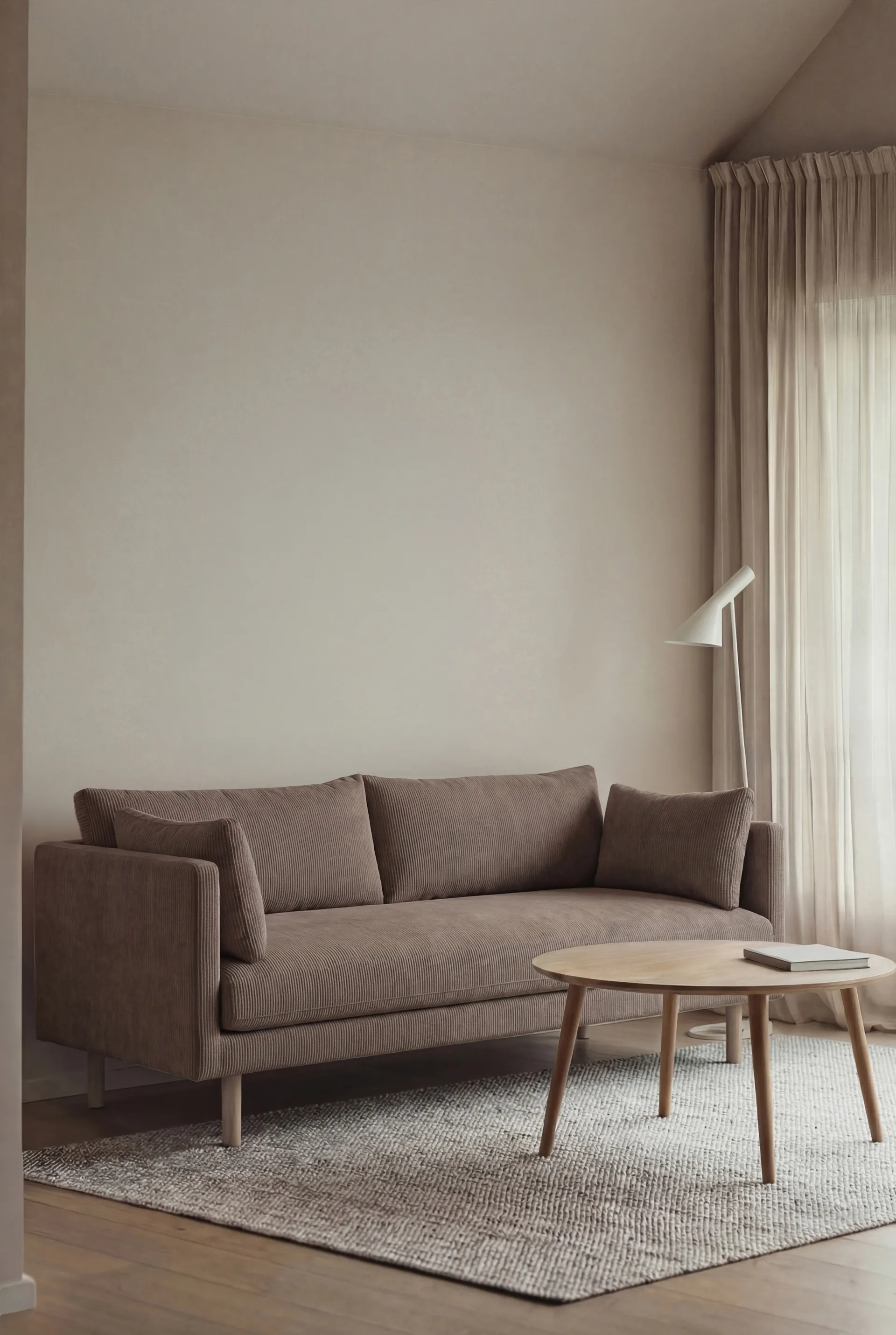 Linnevik sofa, Jump Brown 1955-hvitoljet eik, 2-seters, uten skjørt 1898