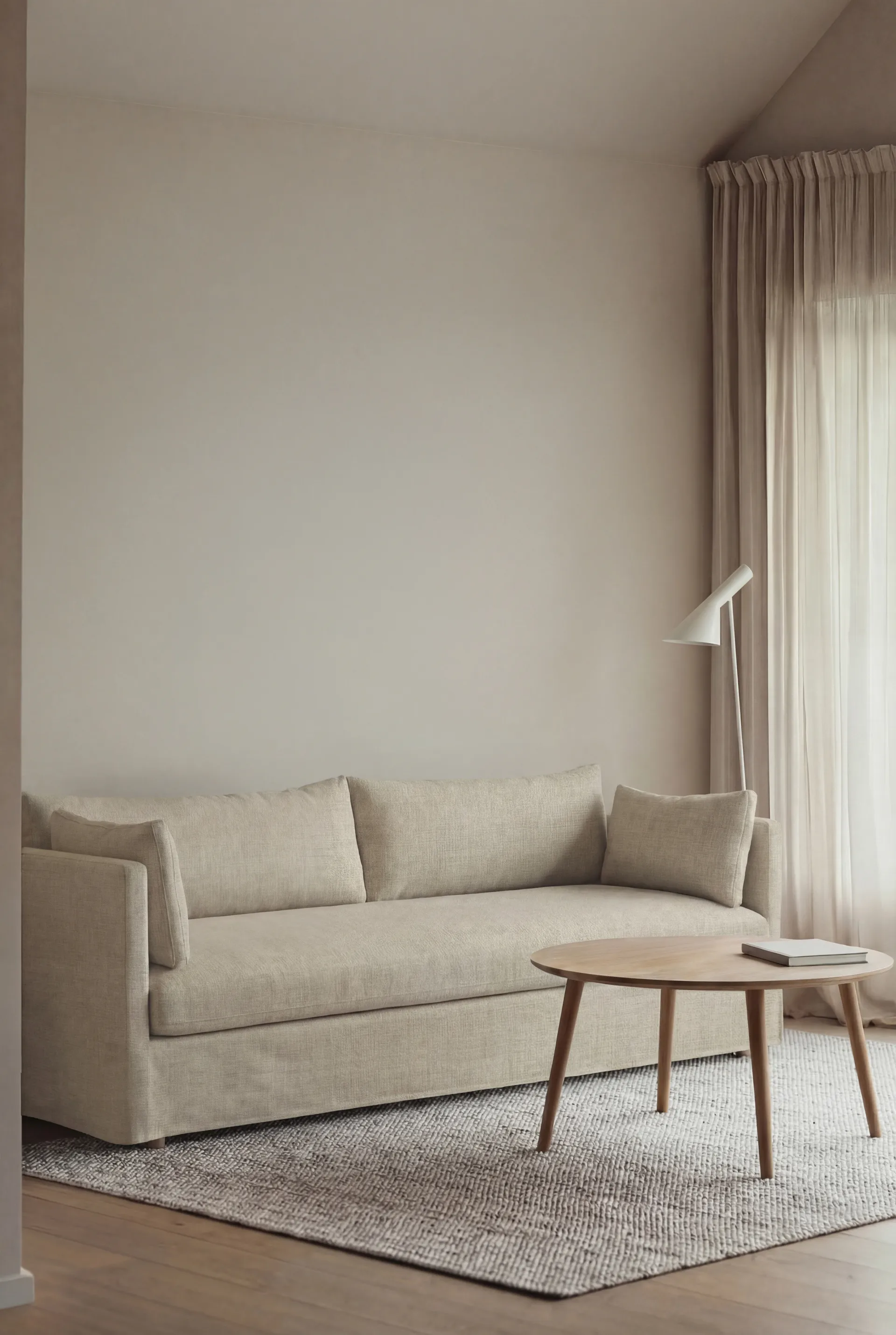 Linnevik sofa, Luiza beige 3981-hvitoljet eik, 4-seters, med skjørt 1898