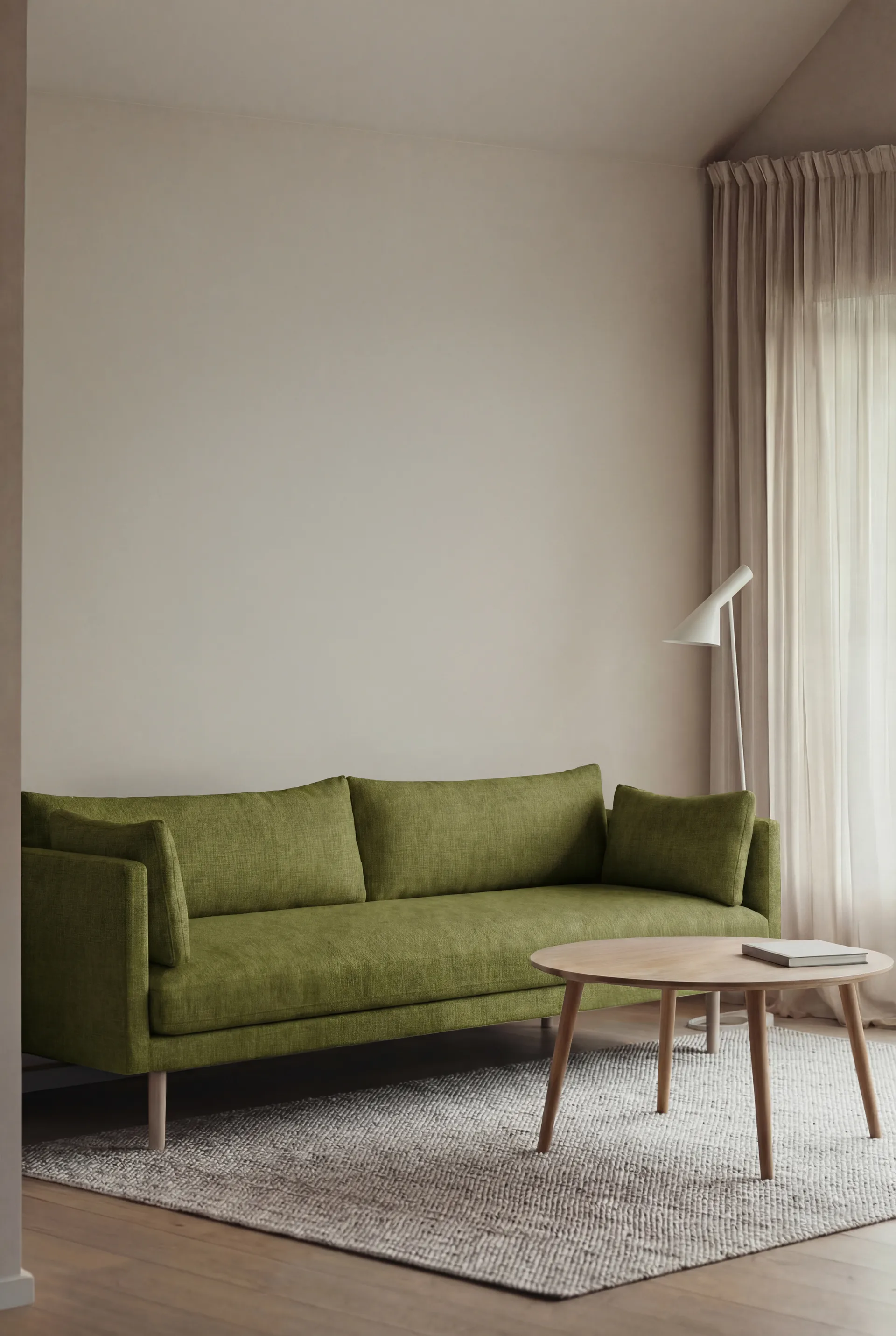 Linnevik sofa, Luiza Green 3975-hvitoljet eik, 4-seters 1898