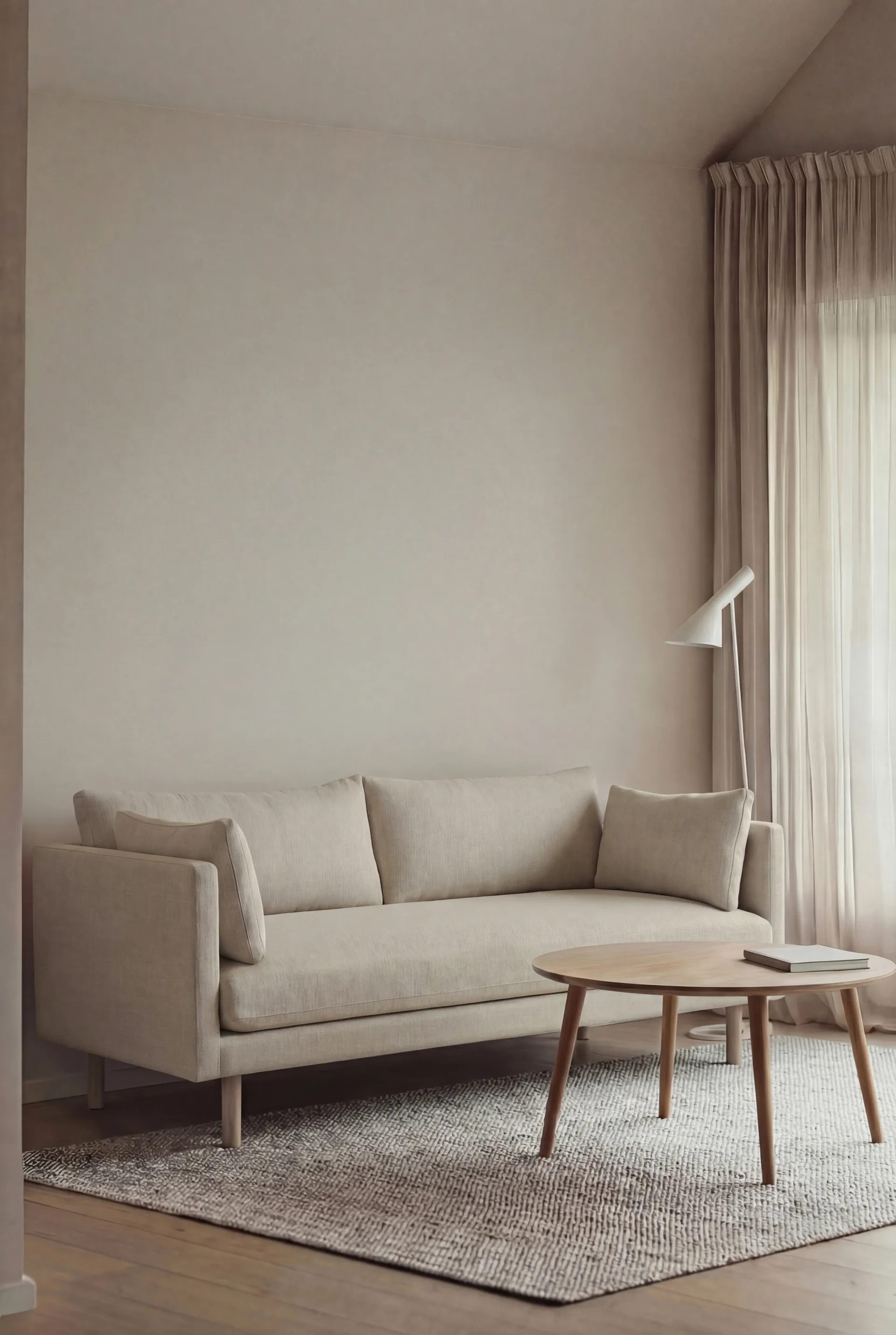 Linnevik sofa, Same Beige 6670-hvitoljet eik, 2-seters, uten skjørt 1898