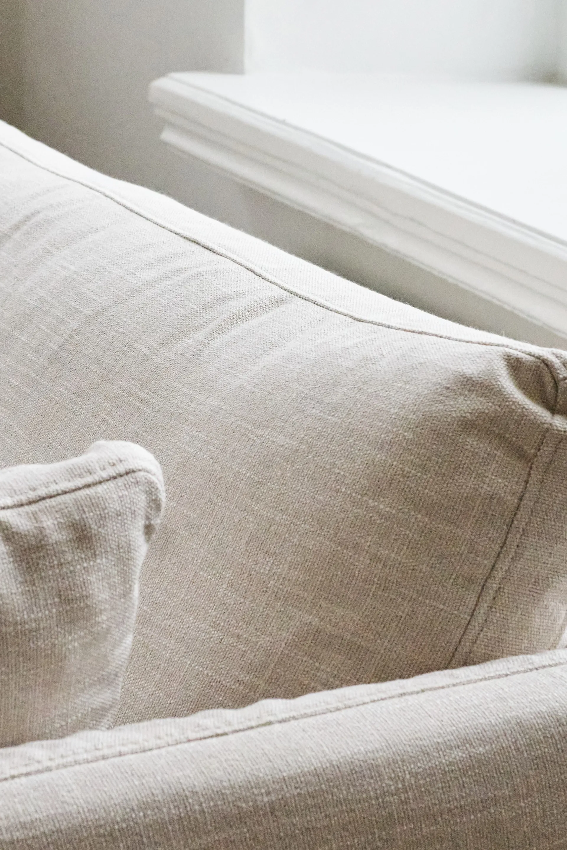 Linnevik sofa, Same Beige 6670-hvitoljet eik, 4-seters, uten skjørt 1898