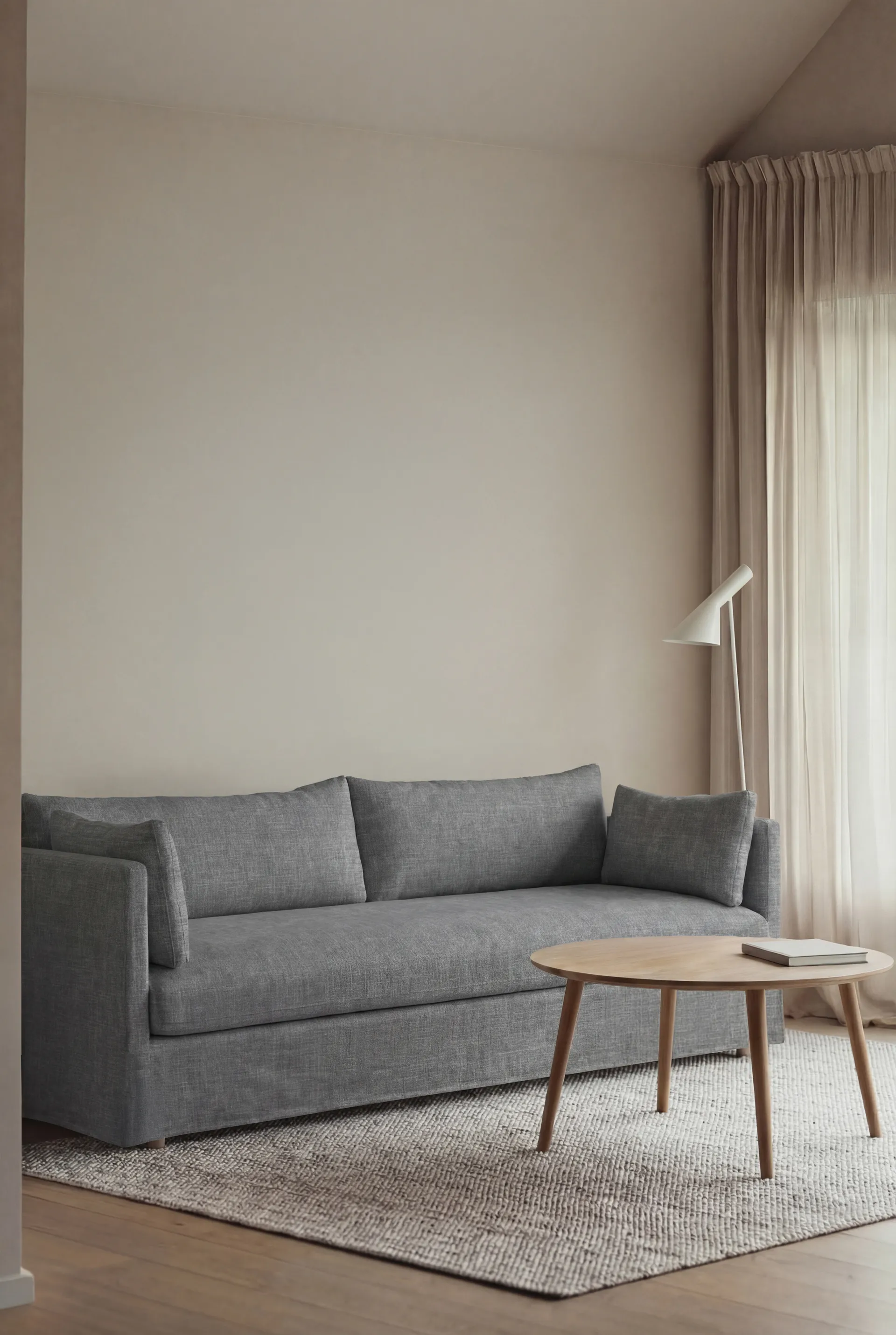 Linnevik sofa, Same Blue 6678-hvitoljet eik, 4-seters, med skjørt 1898