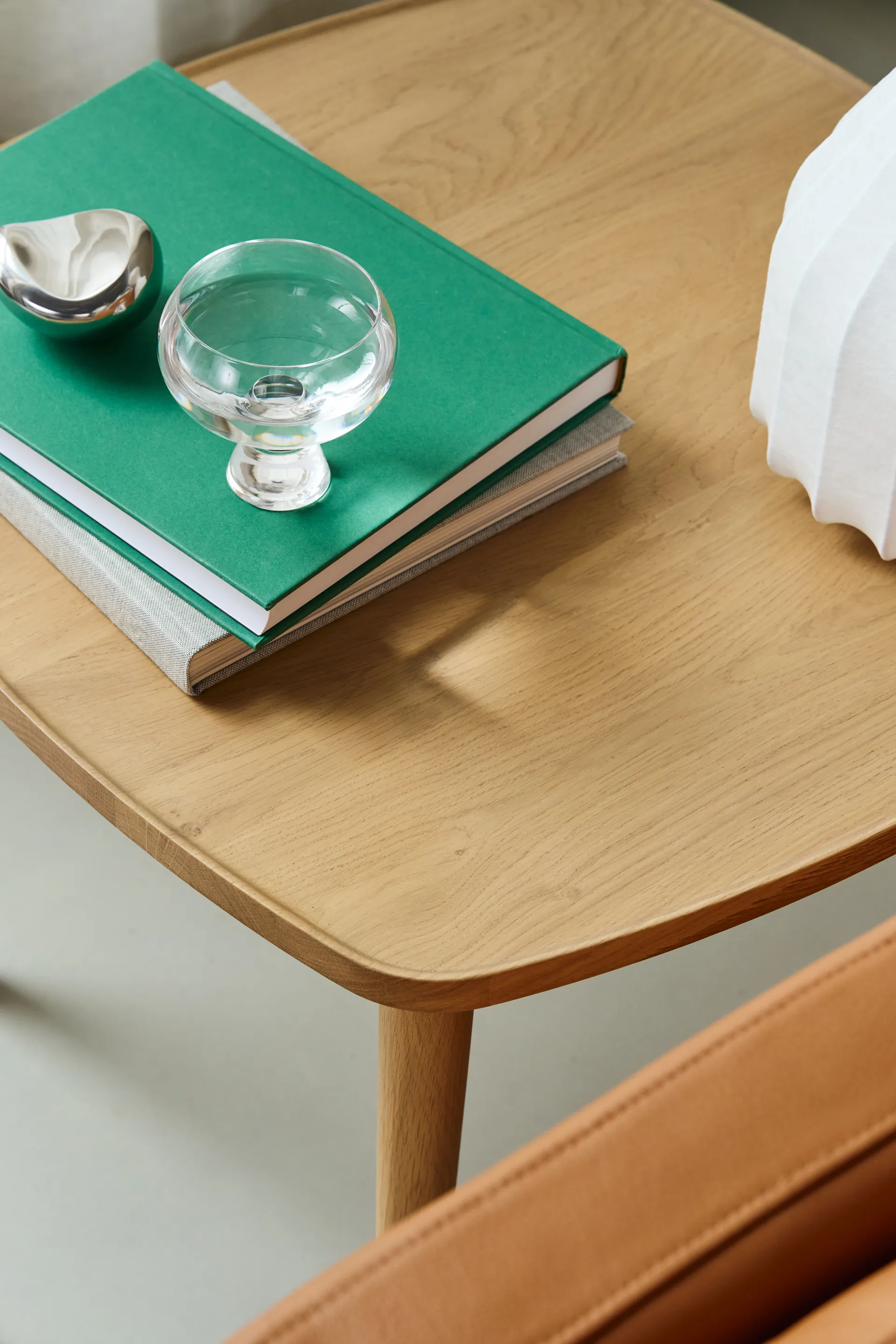 Nyhem sofabord 59x59x47 cm, Naturlakkert eik 1898