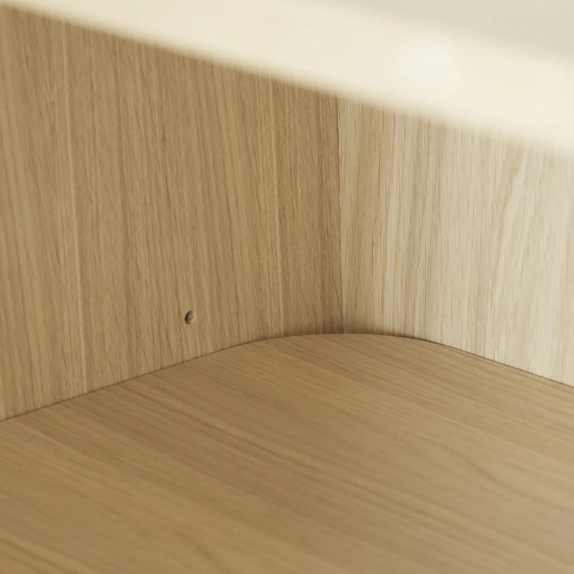 Vidja sidebord, Hvitpigmentert eik 1898