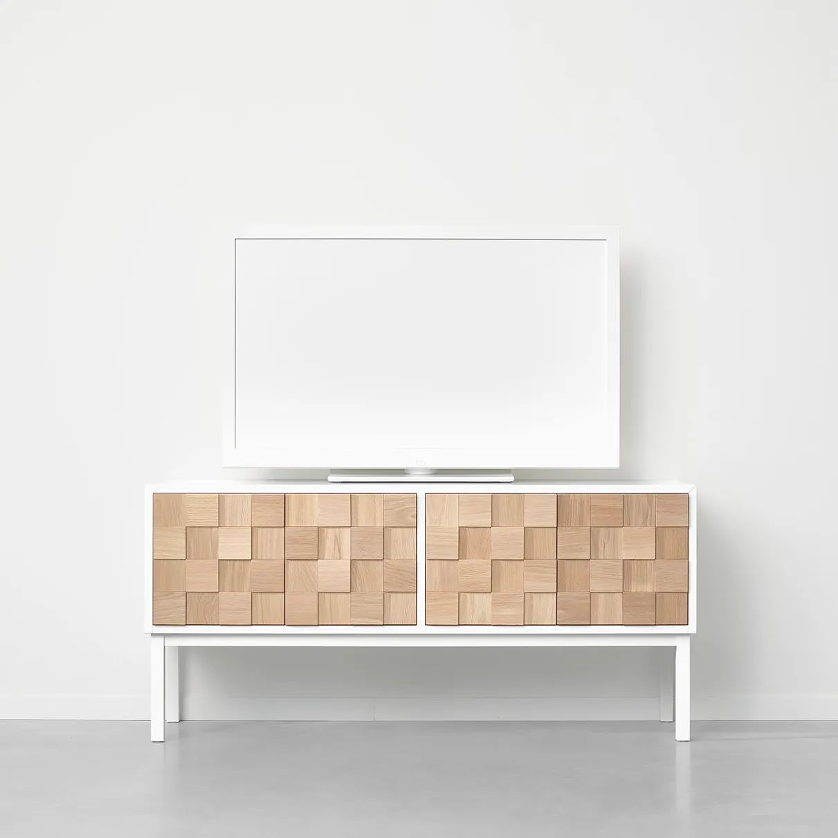 Collect 2016 mediabenk med bein, Hvitoljet eik-hvit A2