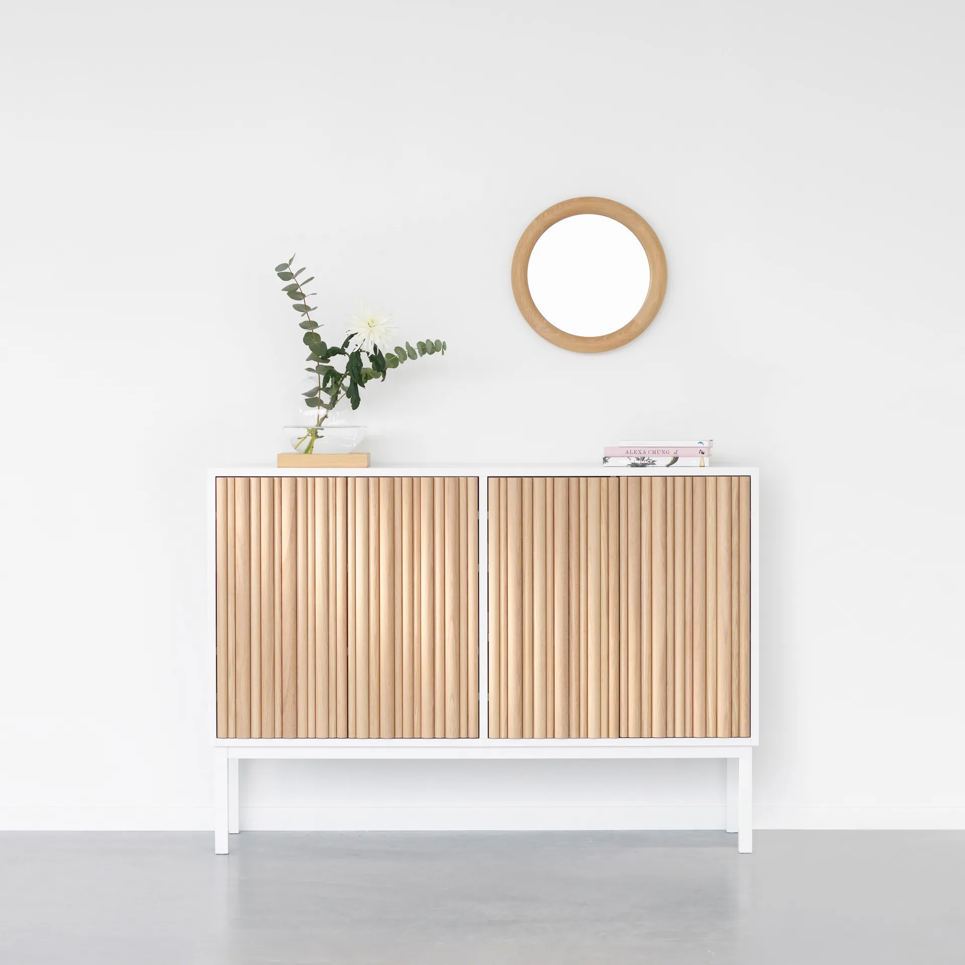 Collect lavt skap 2013, Hvitoljet eik-hvit A2