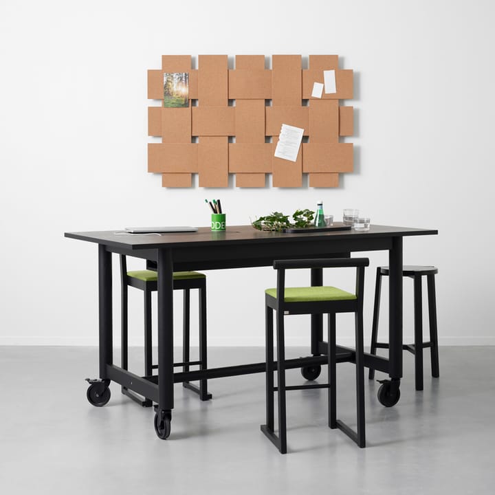 Connect skrivebord - eik hvitoljet, sorte hjul, h73 - A2