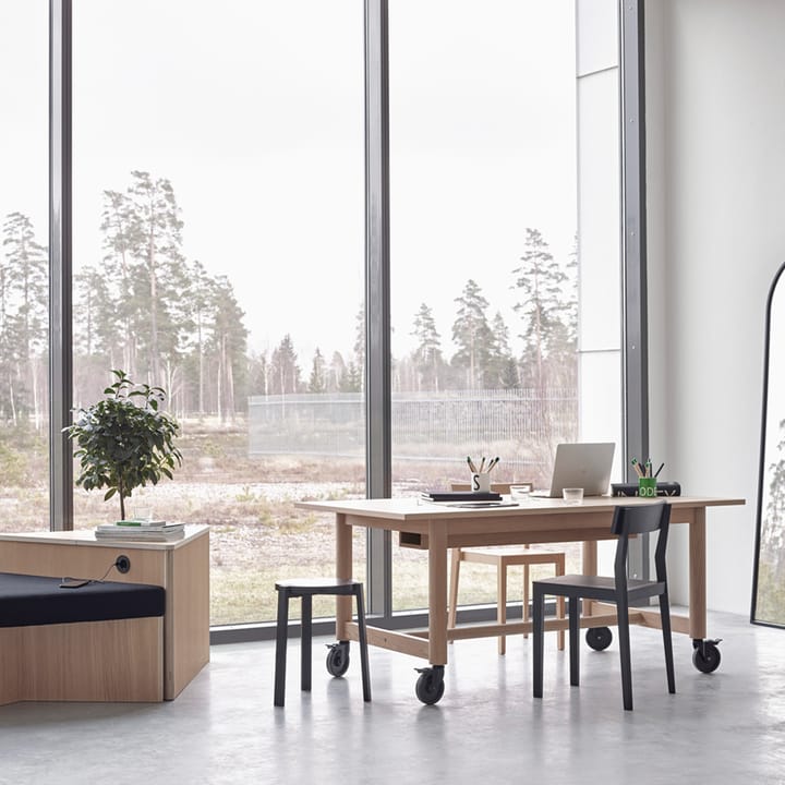 Connect skrivebord, Svartbeiset eik-sorte hjul-h73 A2
