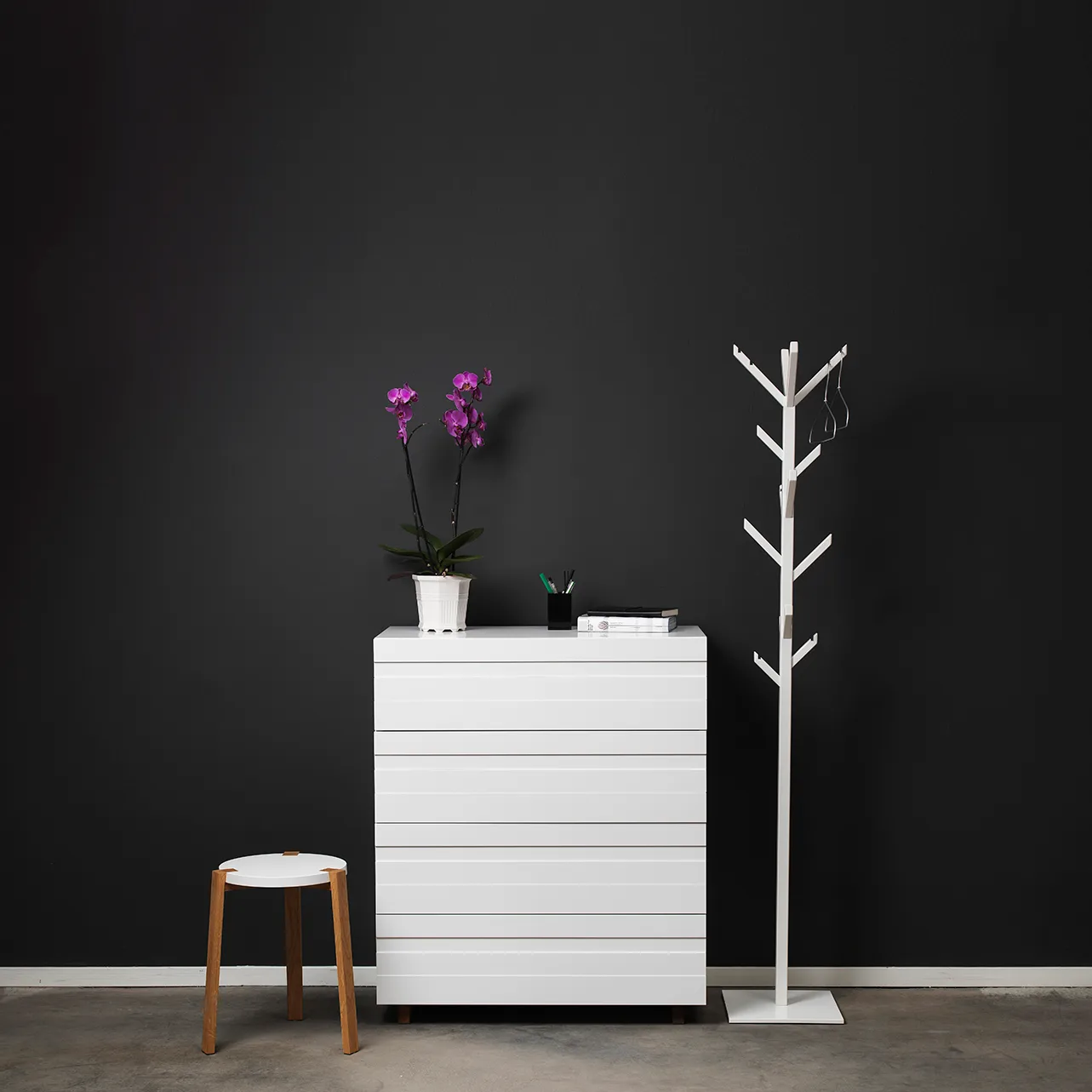 White kommode 4 skuffer, Eikbein A2