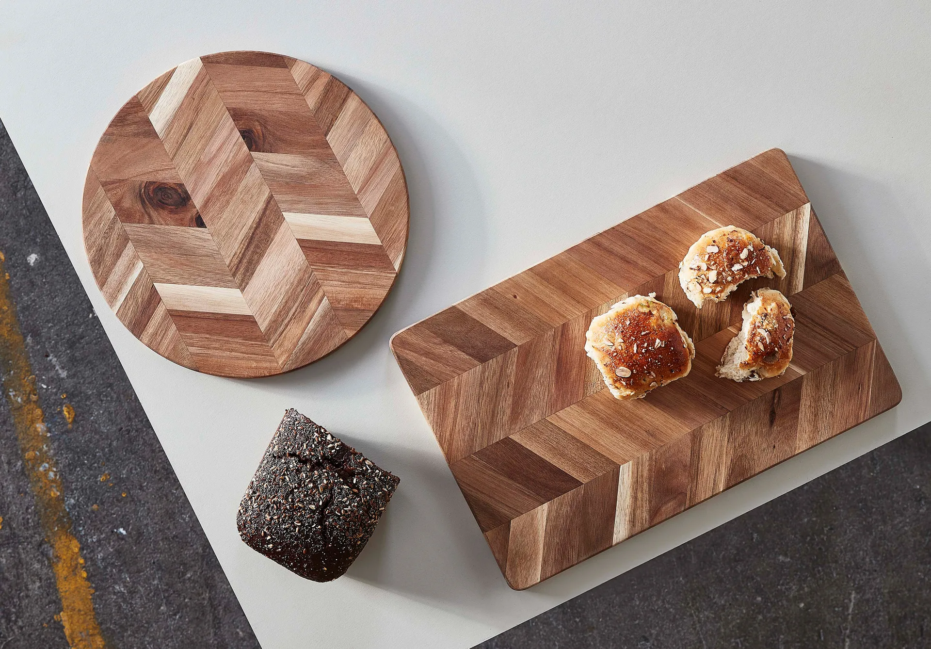 Heering bone skjærefjøl 26 x 40 cm, Akacia Aida