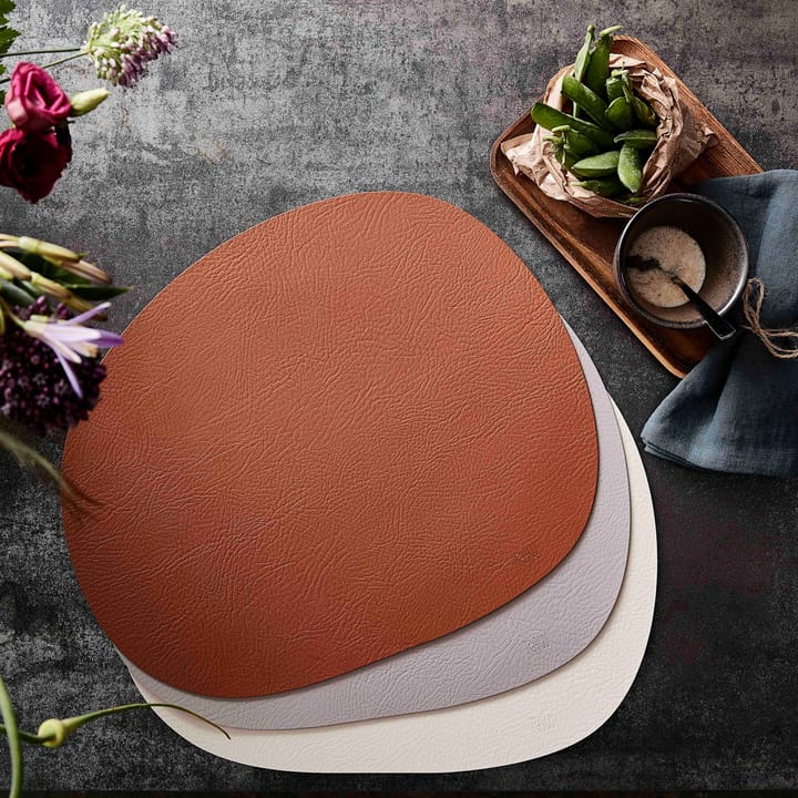 Raw spisebrikke lær, Cinnamon brown buffalo Aida
