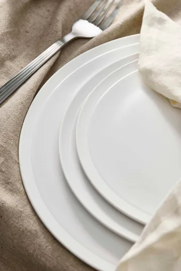Raw tallerken Ø20 cm - Pure Porcelain - Aida