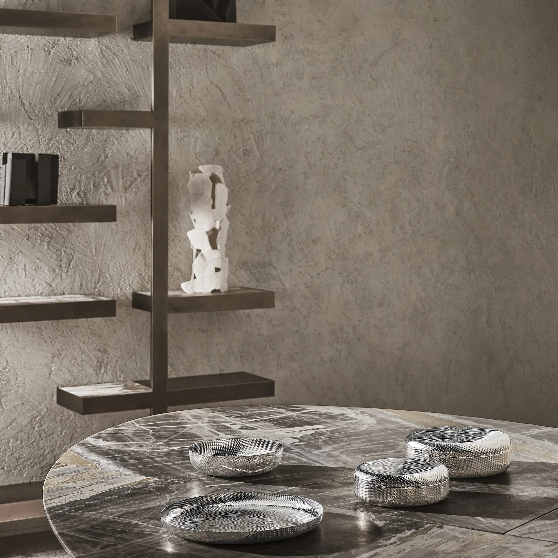 Extra ordinary texture brett, Ø 35 cm Alessi