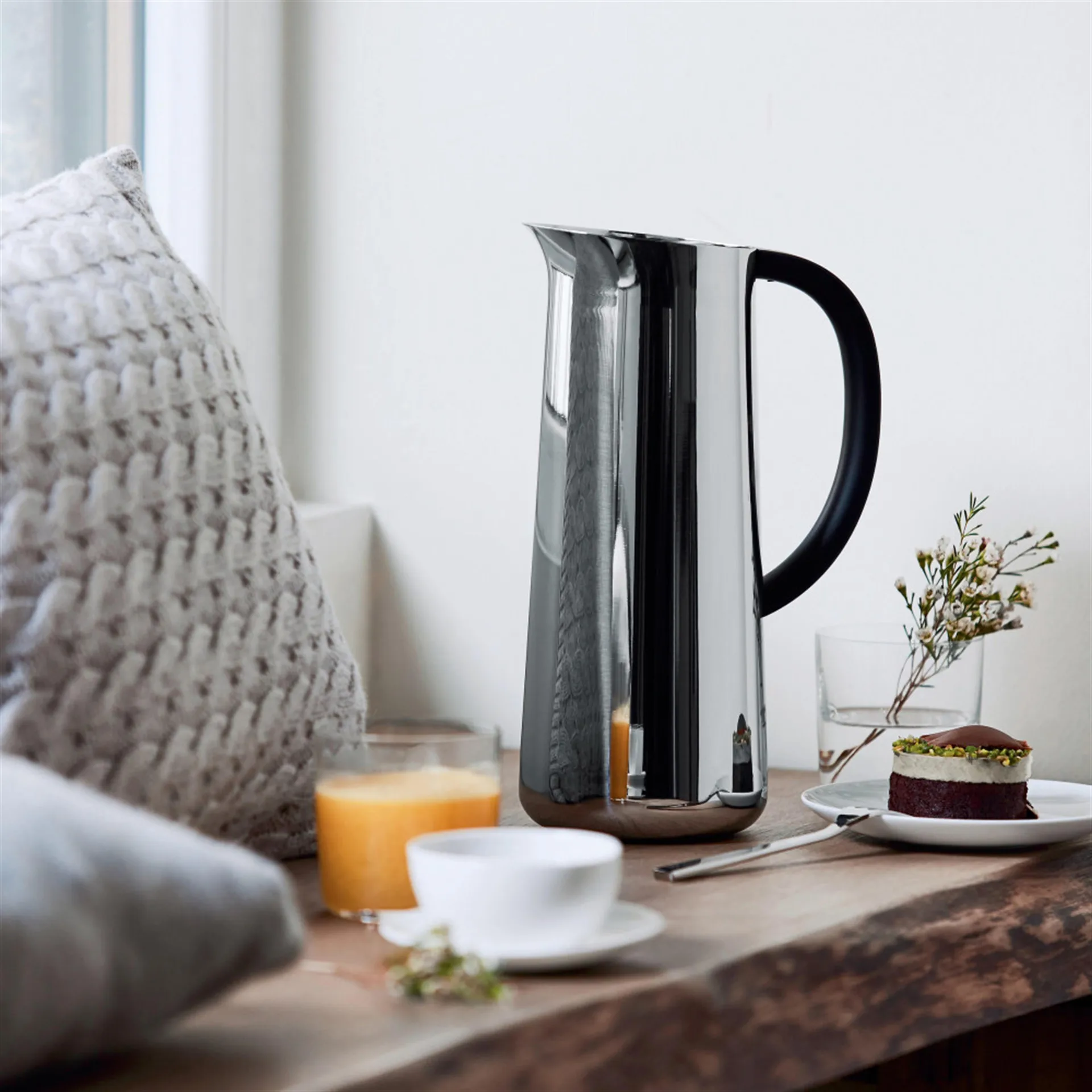 Nomu termoskanne, 1 l Alessi