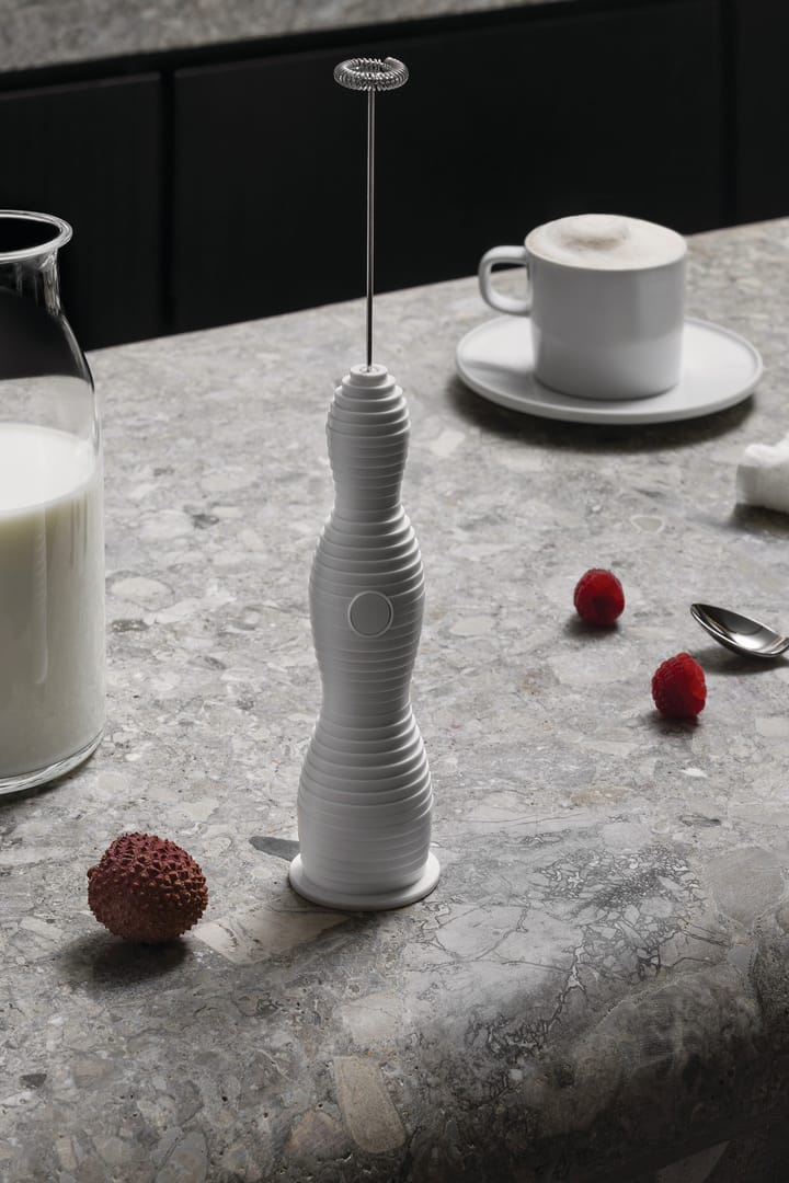 Pulcina melkeskummer 27,5 cm, Hvit Alessi