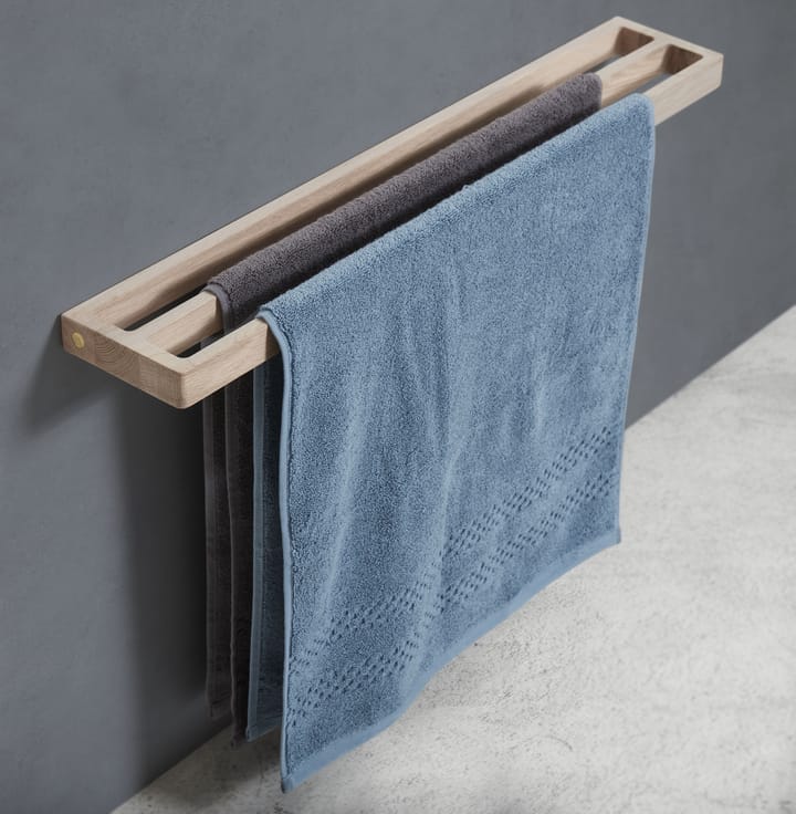 Andersen håndklestang dobbel 73,5 cm, Lacquered oak Andersen Furniture