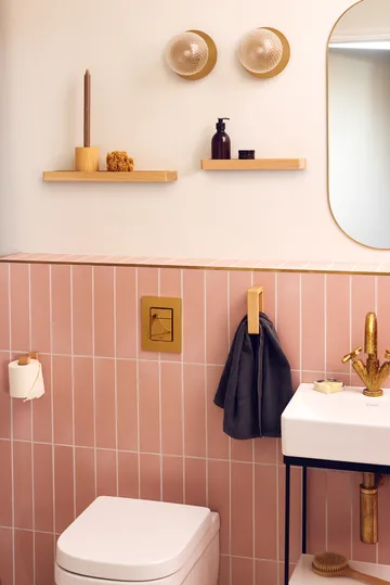 Shelf 10 vegghylle 32 cm - Lacquered oak - Andersen Furniture