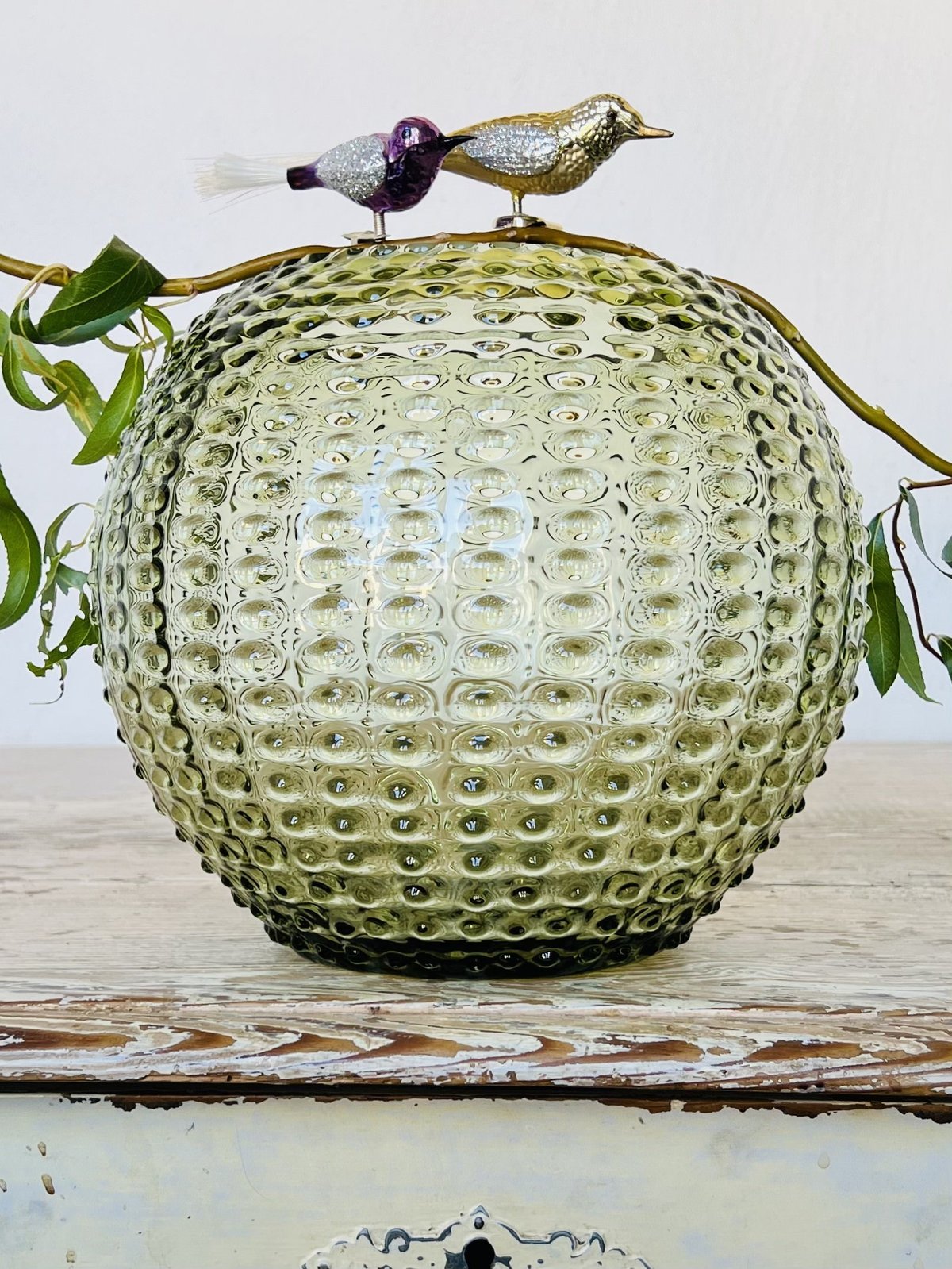 Bilde av Anna Von Lipa Hobnail Globe Vase 24 cm Olivegreen