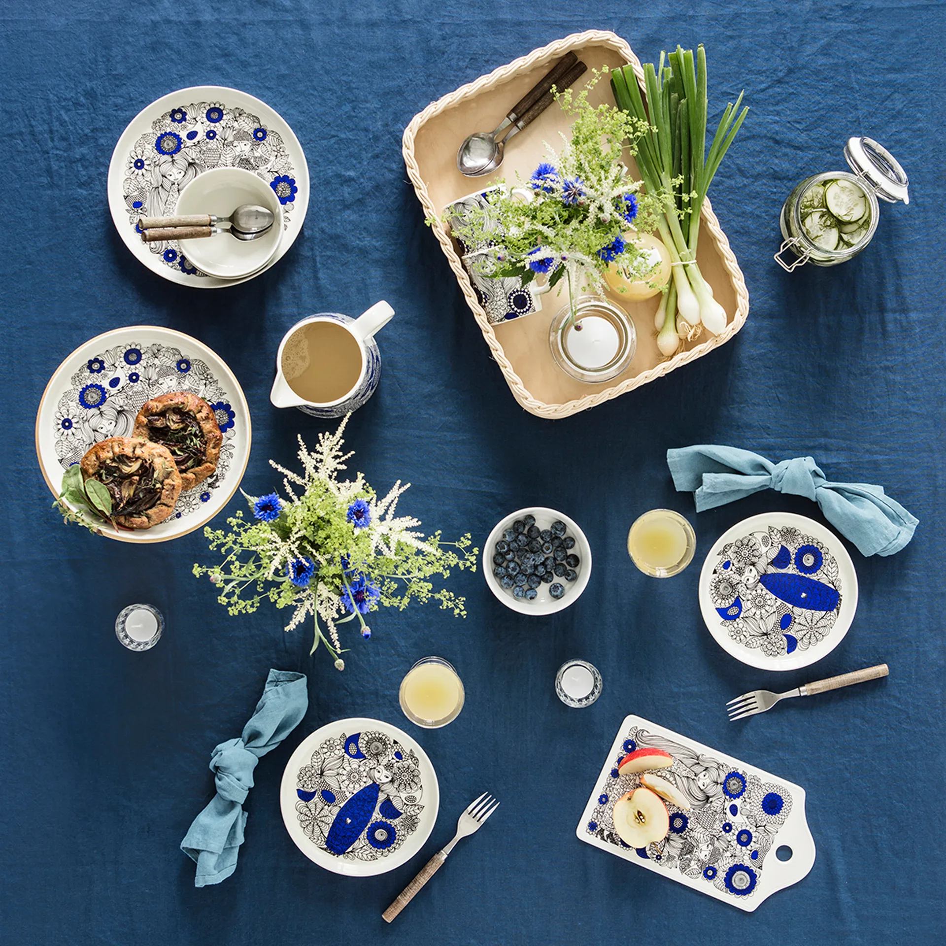 Pastoraali kopp 30 cl og tallerken Ø 19 cm, Blå Arabia