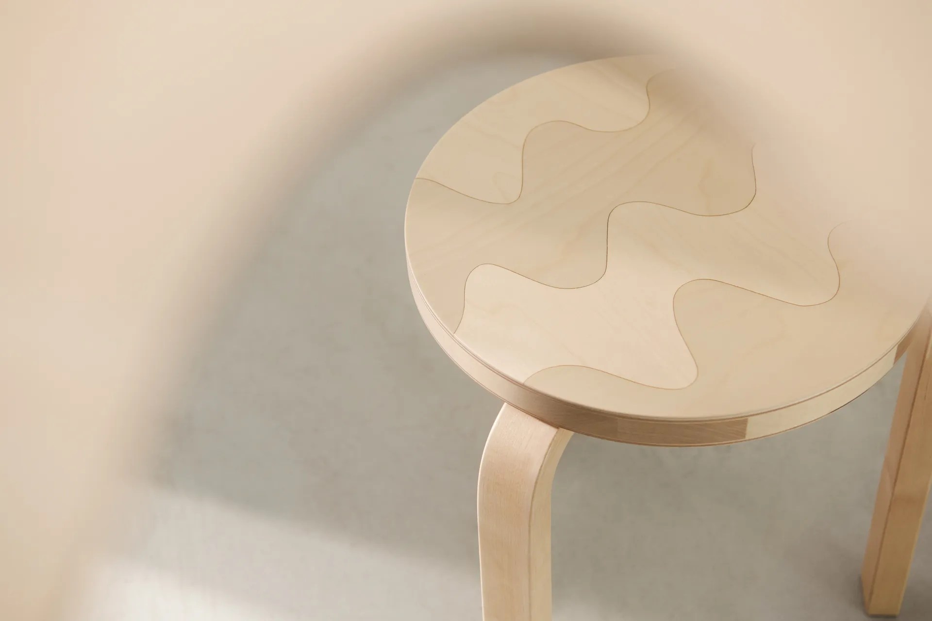 Artek + Marimekko Stool 60 Lokki krakk, Bjørk Artek