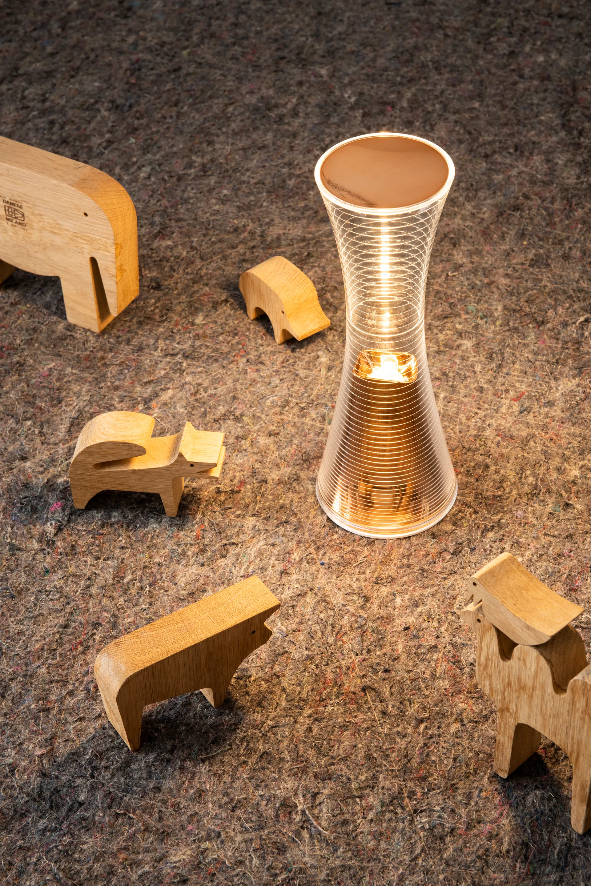 Come Together portabel bordlampe 26,5 cm, Copper Artemide