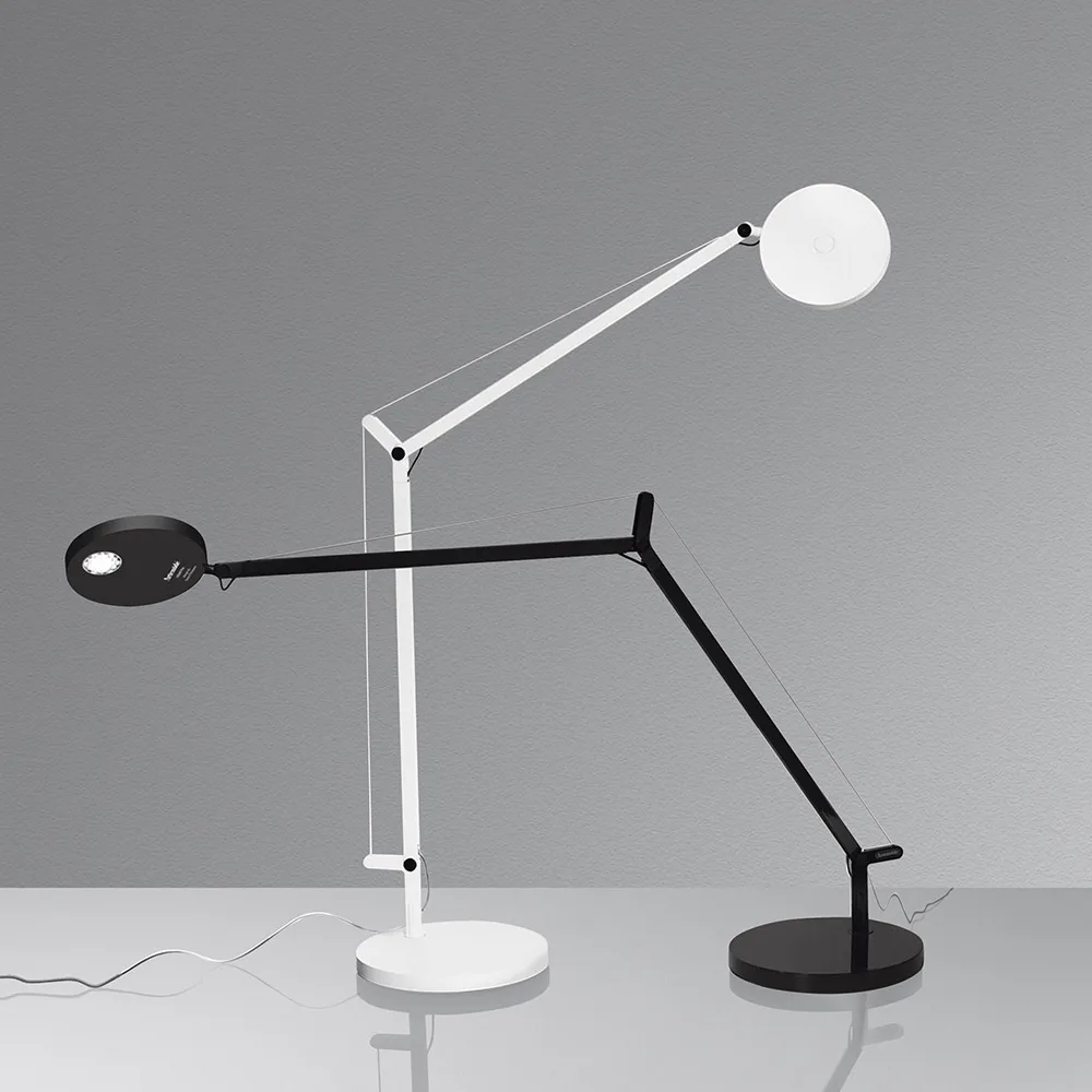 Demetra bordlampe, glossy black Artemide