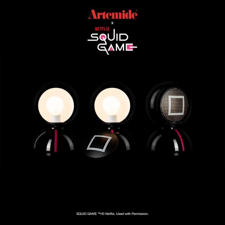 Eclisse x Squid Game bordlampe Special Edition, Guard black Artemide