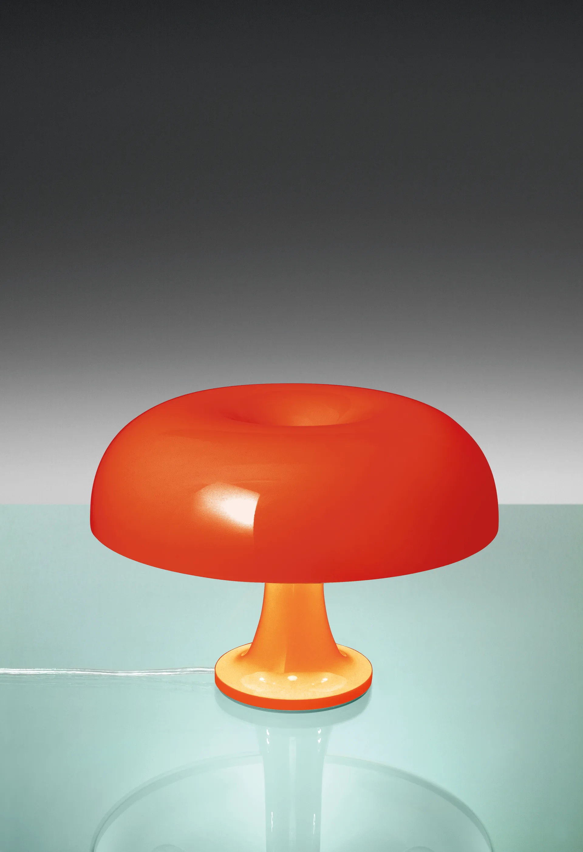 Nessino bordlampe, oransje Artemide