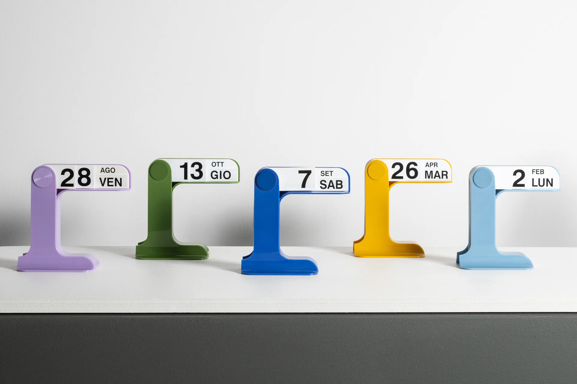 Timor evighetskalender, Light blue Artemide