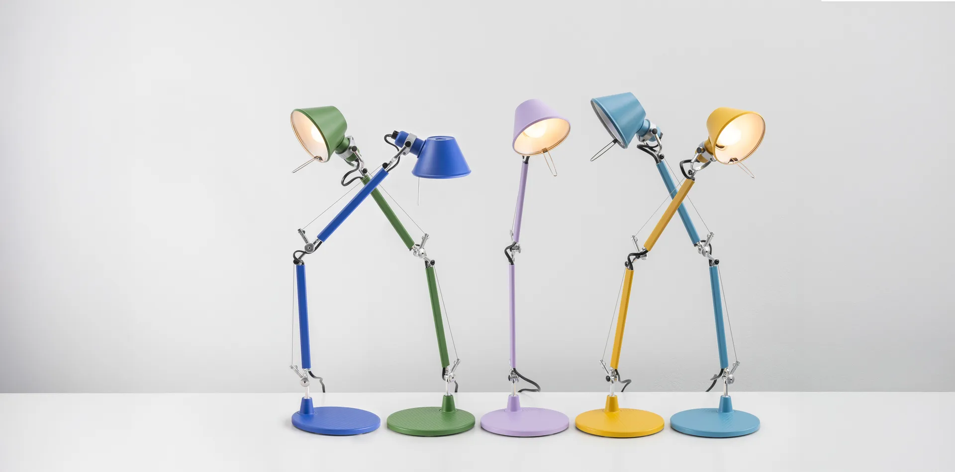 Tolomeo micro bordlampe, Blue Klein Artemide