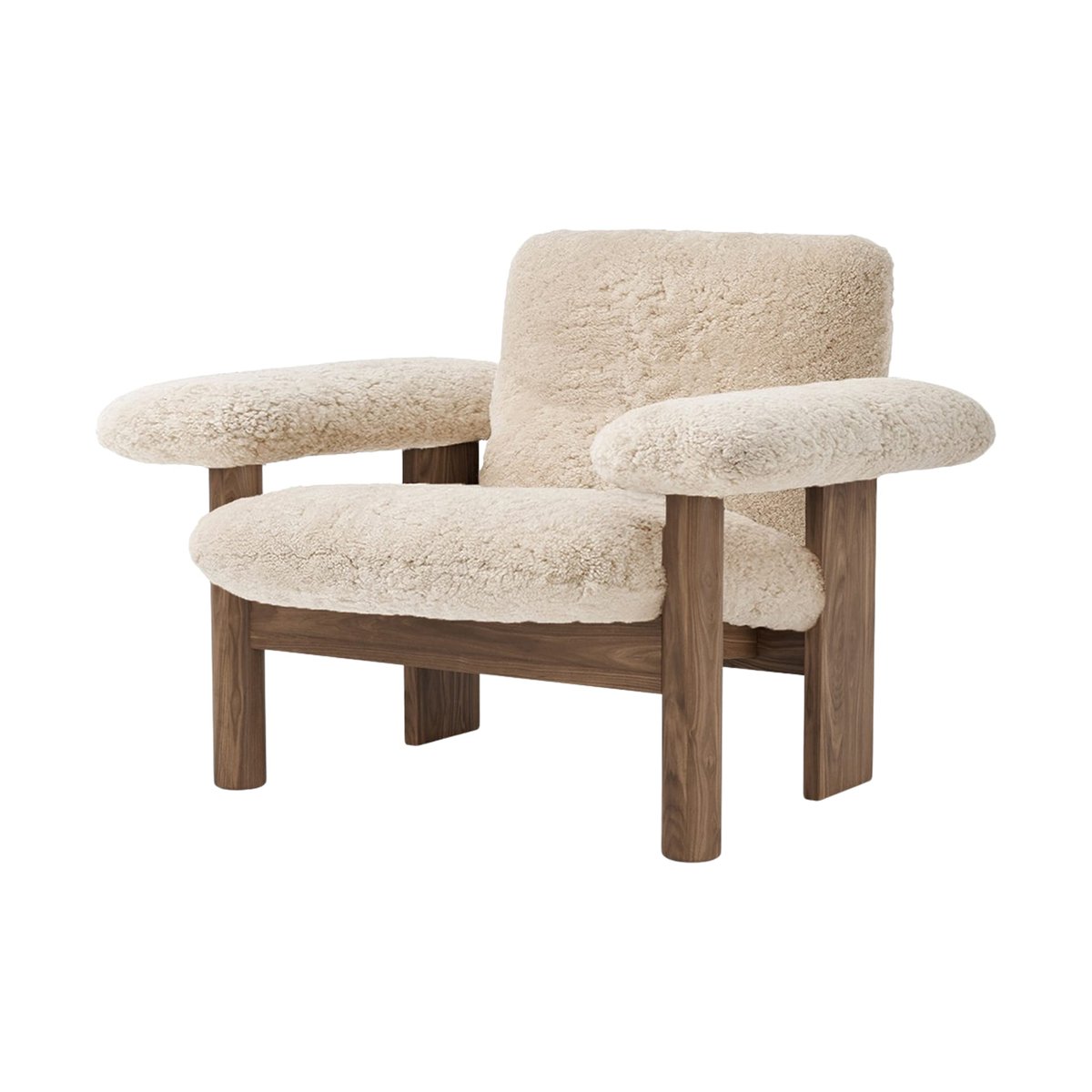 Audo Copenhagen Brasilia lenestol low back Walnut-Nature sheepskin curly
