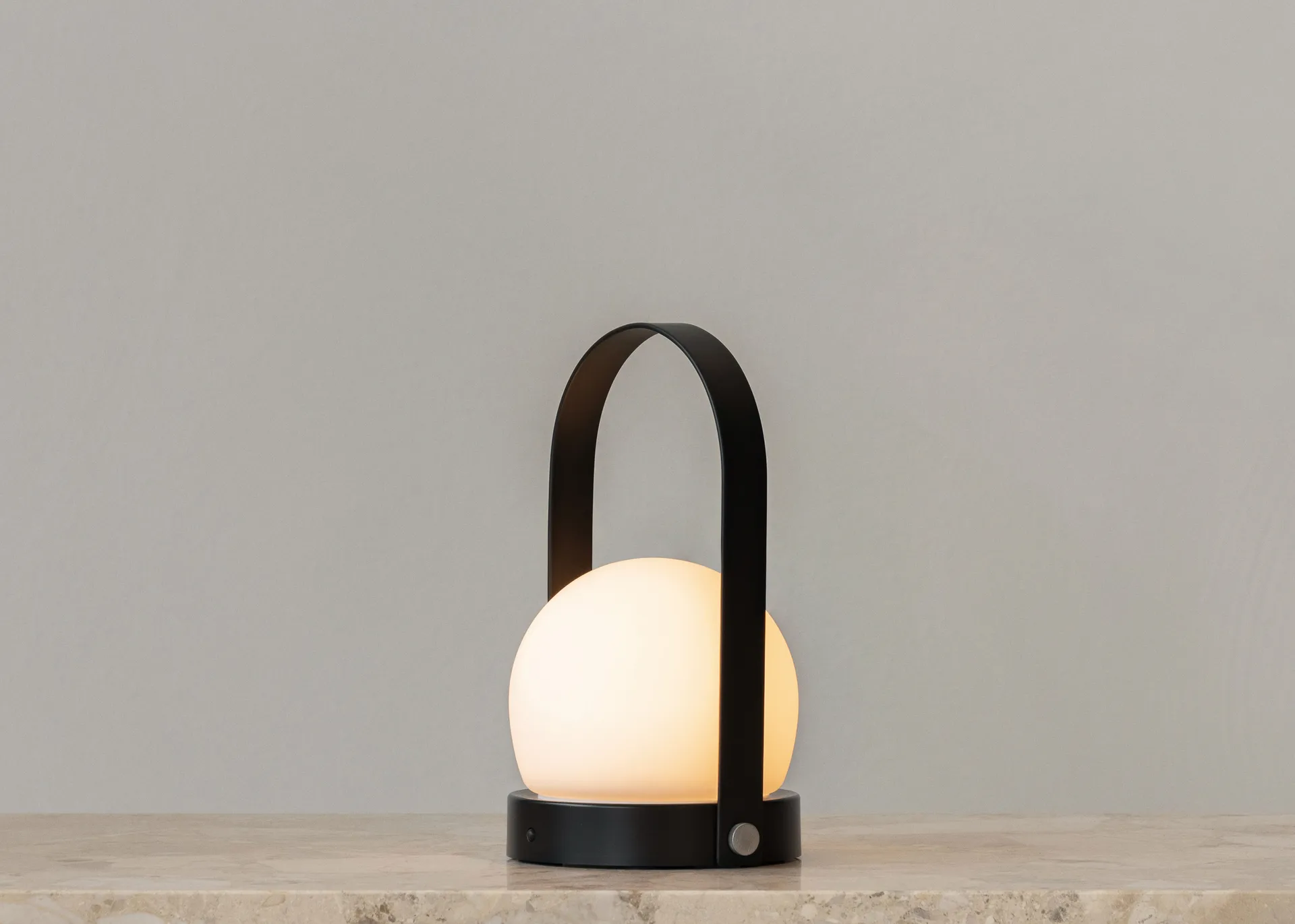 Carrie portabel bordlampe, Black Audo Copenhagen
