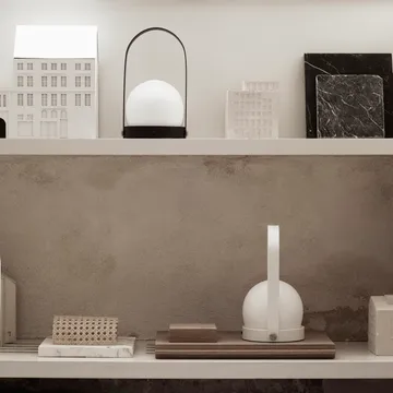 Carrie portabel bordlampe - sort - Audo Copenhagen