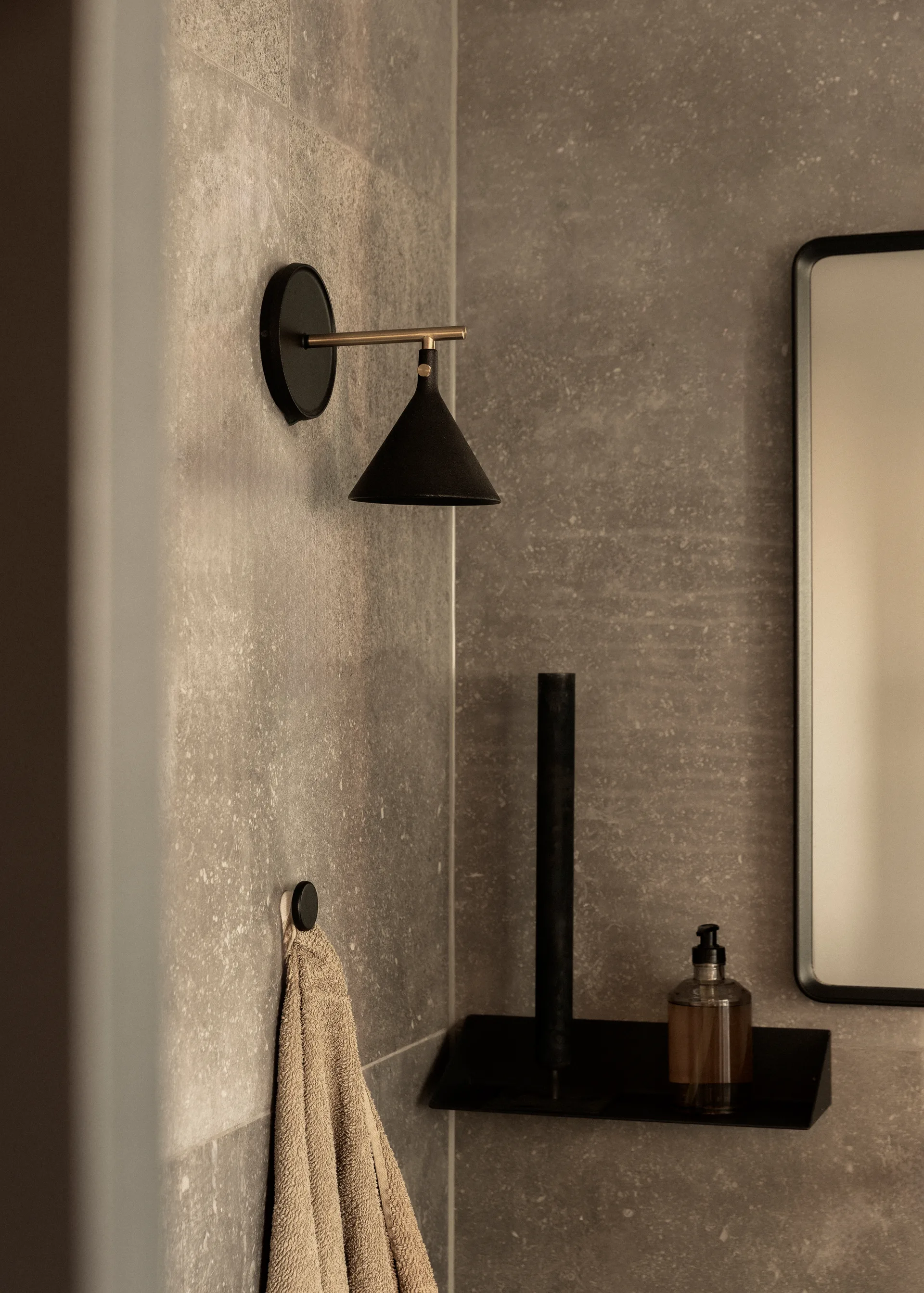 Cast Sconce vegglampe diffuser fast installation, Black Audo Copenhagen