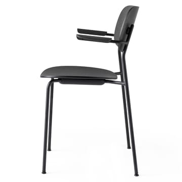 Co Chair spisestuestol med armstøtte - Svart eik - Audo Copenhagen