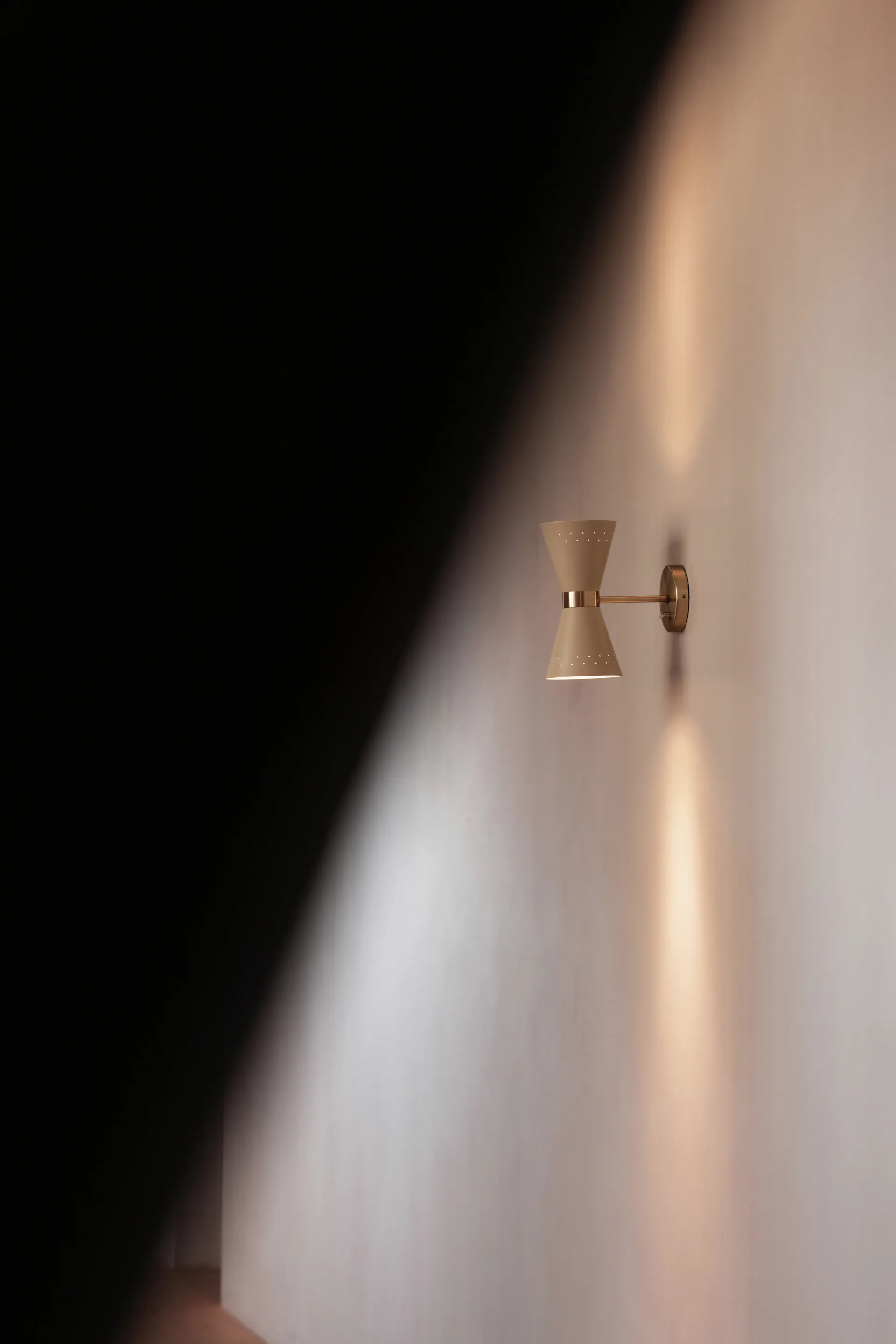 Collector vegglampe 25 cm, Crème Audo Copenhagen