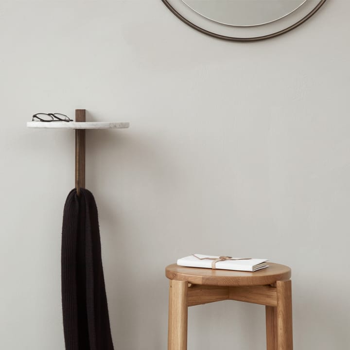 Corbel hylle, marmor carrara, mørkbeiset eik Audo Copenhagen