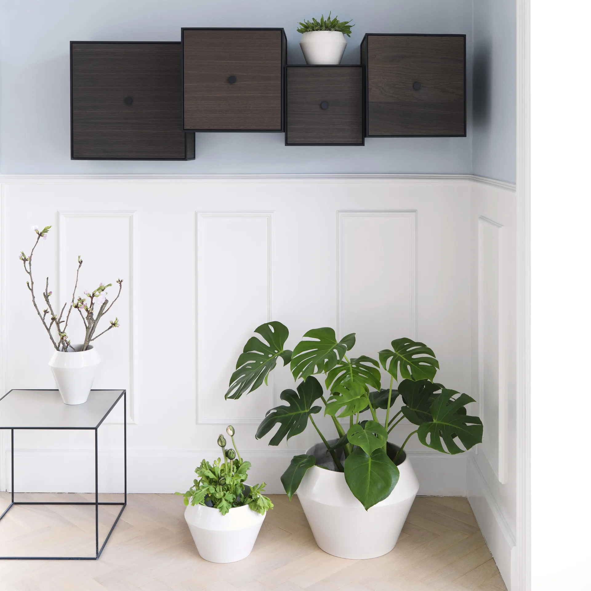 Frame 35 kube med dør, røyket eik Audo Copenhagen