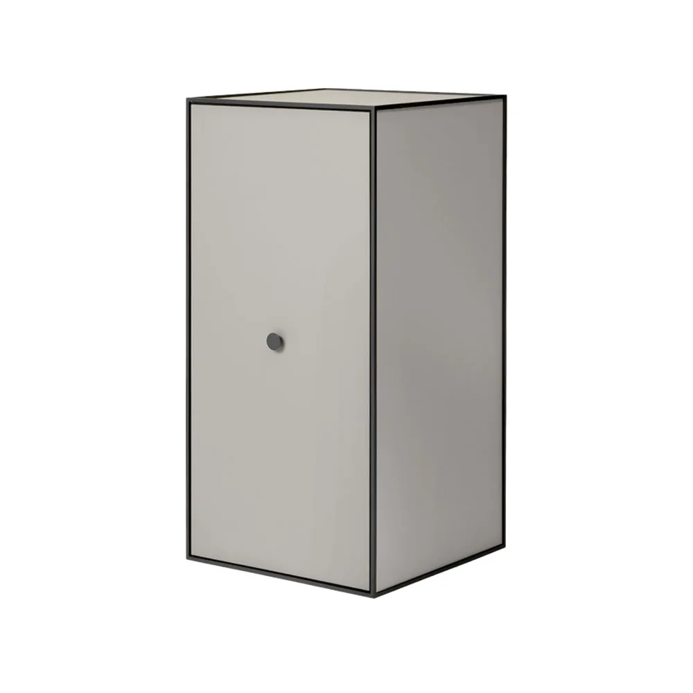 Frame 70 oppbevaring, sand, dør, 2 hylleplater Audo Copenhagen