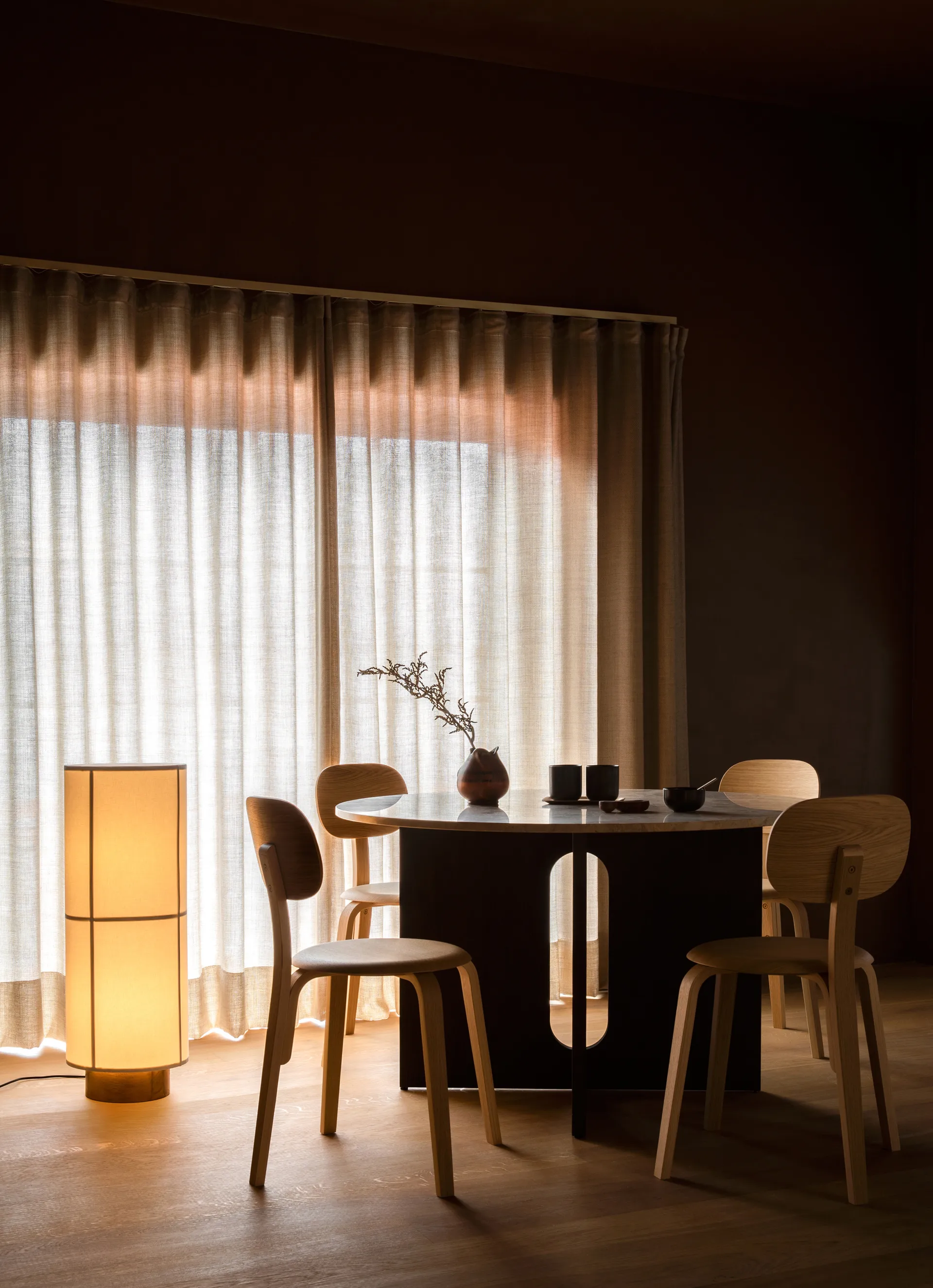Hashira gulvlampe, Raw Audo Copenhagen