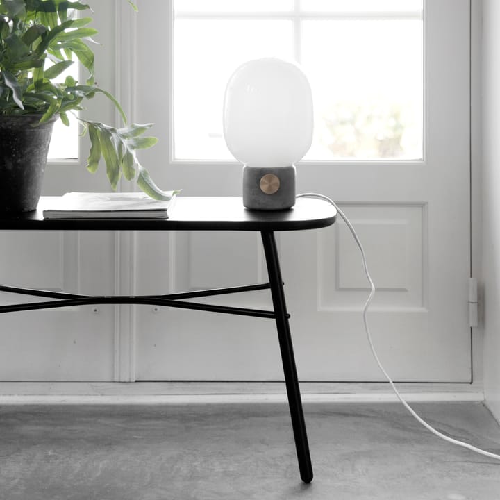 JWDA bordlampe, betong- messing Audo Copenhagen
