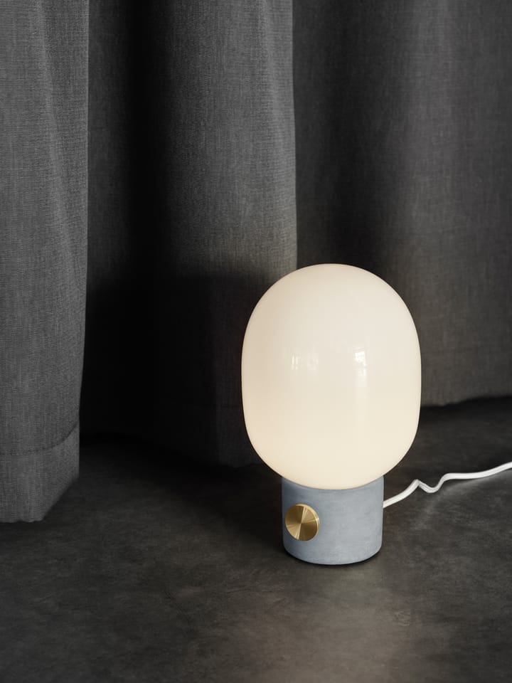 JWDA bordlampe, betong- messing Audo Copenhagen