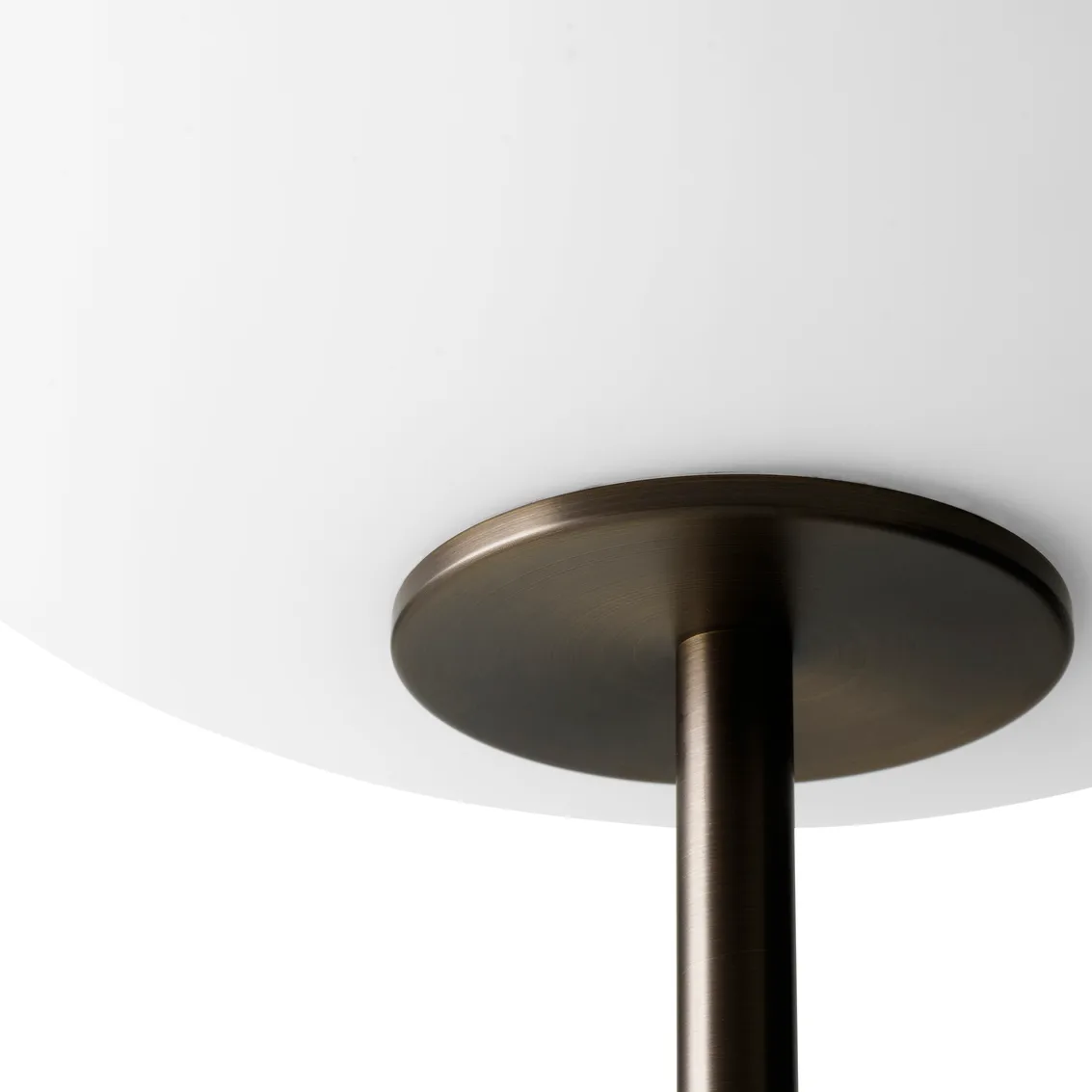 JWDA gulvlampe, Marmor-bronsert messing Audo Copenhagen